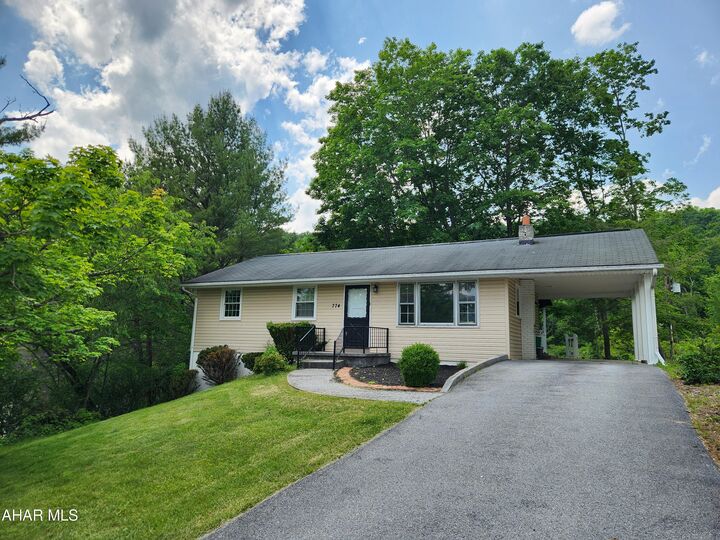 774 Hench Street  Bedford PA 15522 photo
