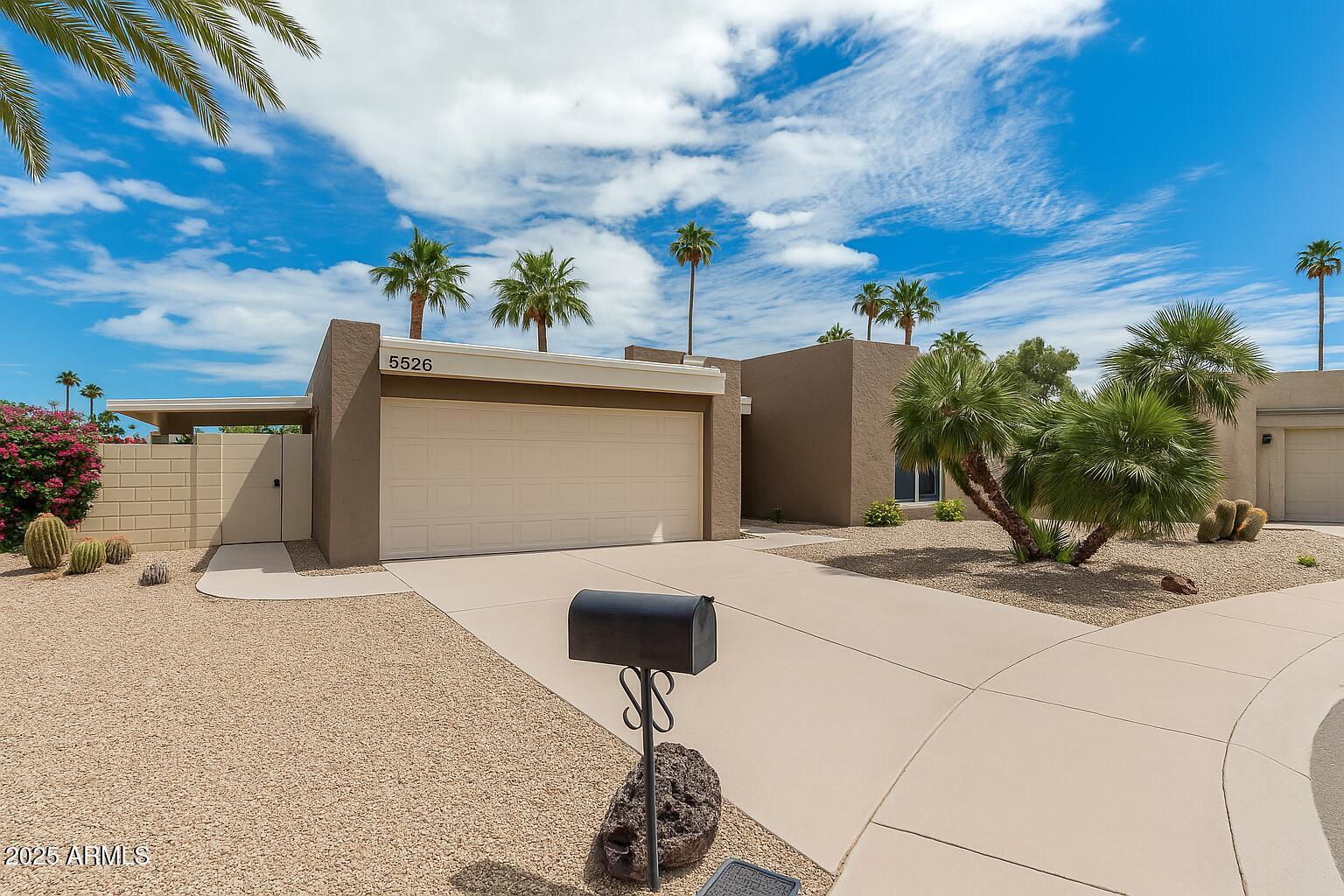 5526 N 77th Way  Scottsdale AZ 85250 photo