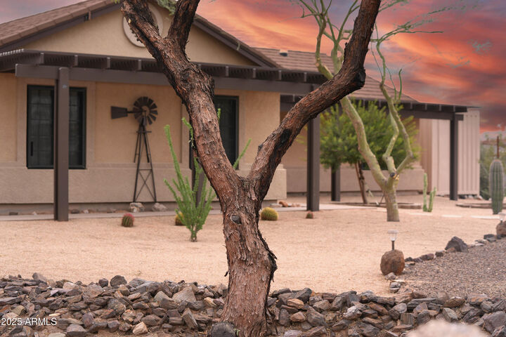 Property Photo: 833 N 110th Street AZ 85207