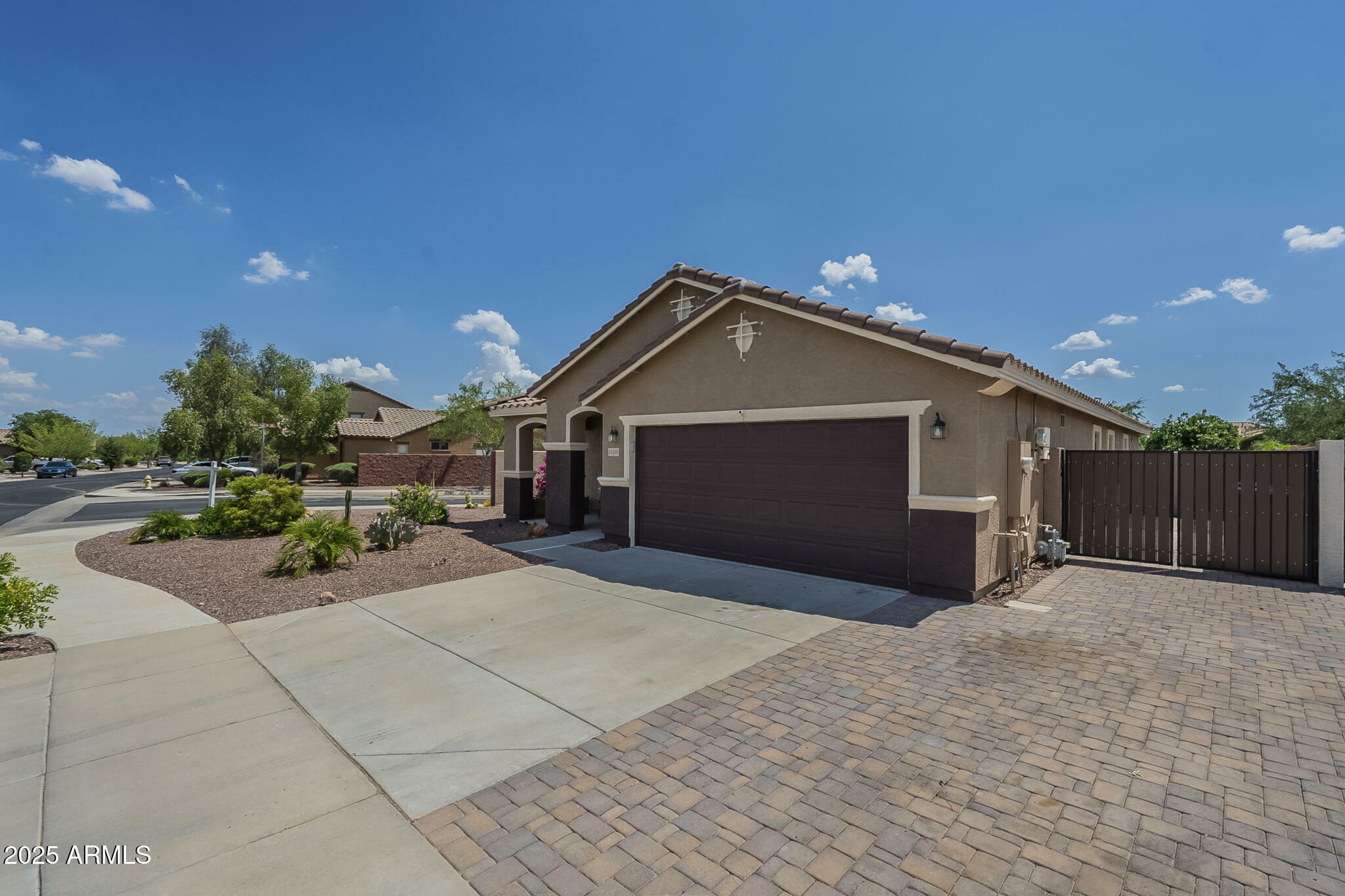 Property Photo: 25930 N 165th Lane AZ 85387