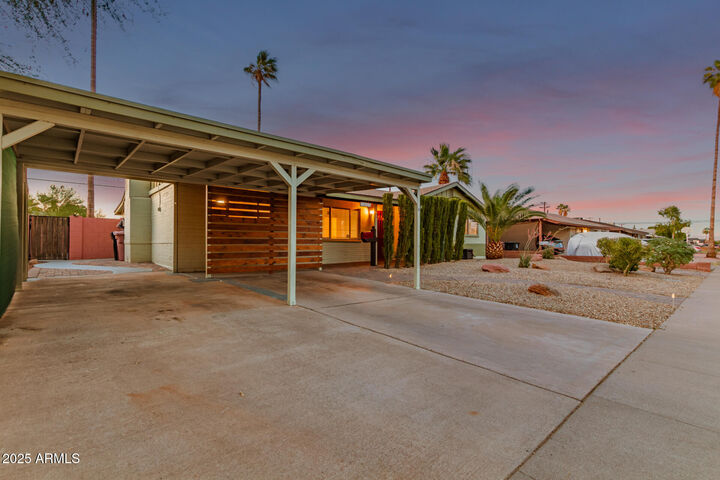 Property Photo: 6932 E Latham Street AZ 85257