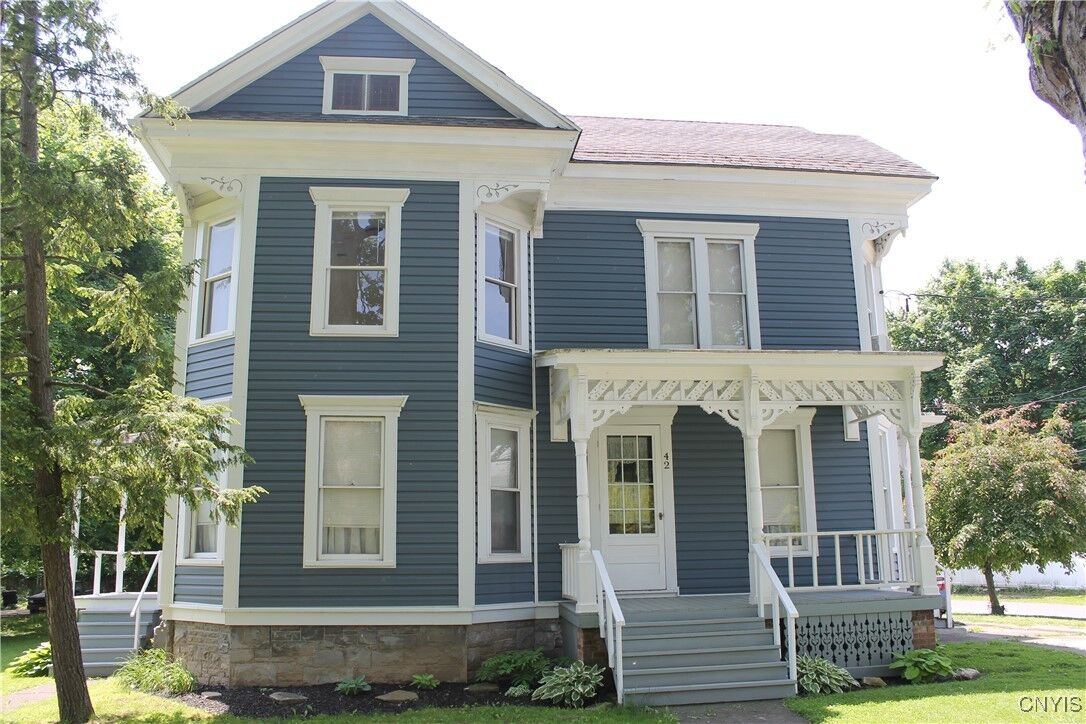 Property Photo:  42 Mechanic Street  NY 13080 