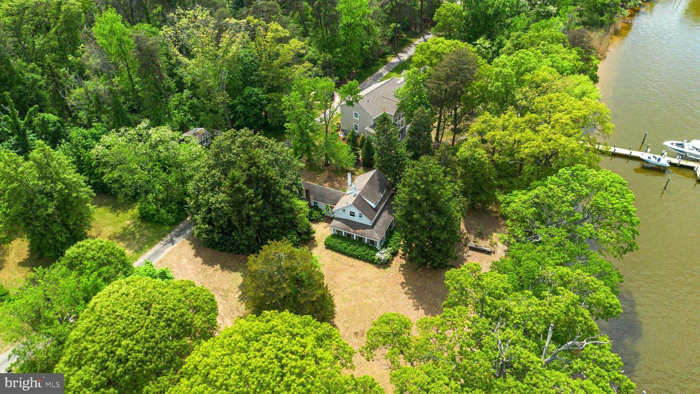 Property Photo: 406 Henderson Road MD 21146