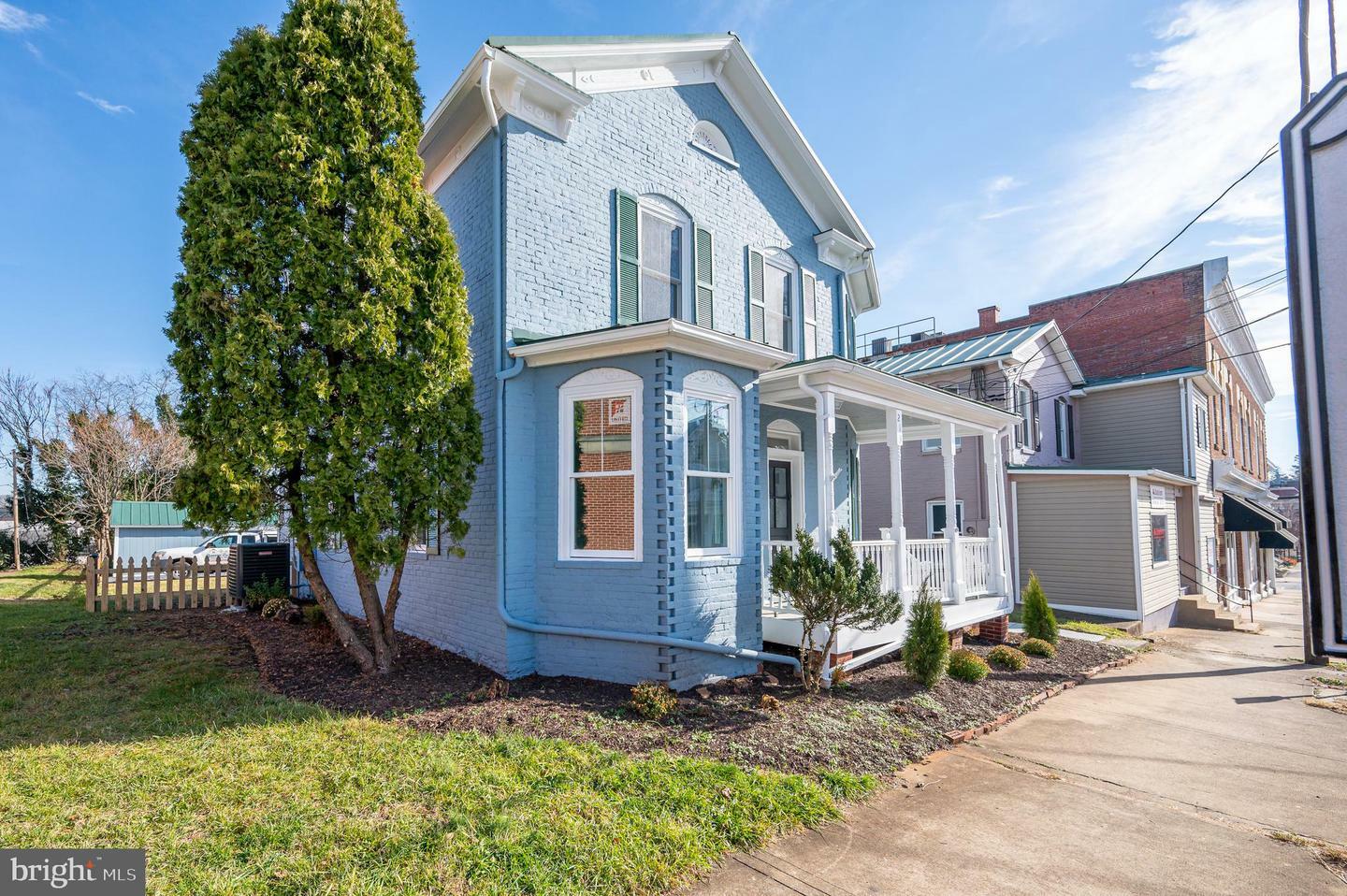 Property Photo: 213 N George Street WV 25414