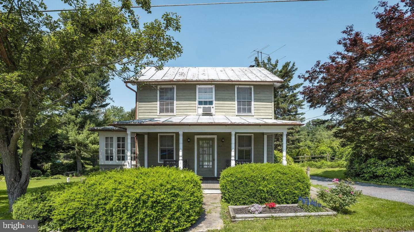 Property Photo: 404 Clear Ridge Road MD 21791