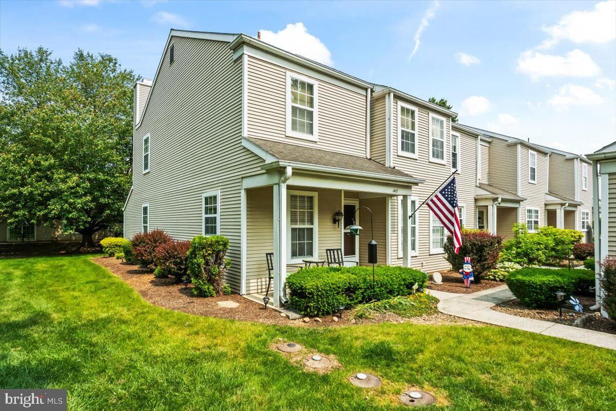 Property Photo: 1417 Cambridge Court PA 17078