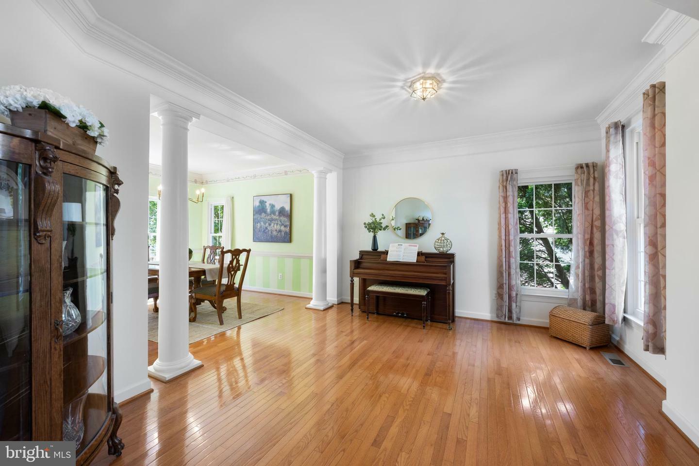 Property Photo: 18722 Timoney Court VA 20176