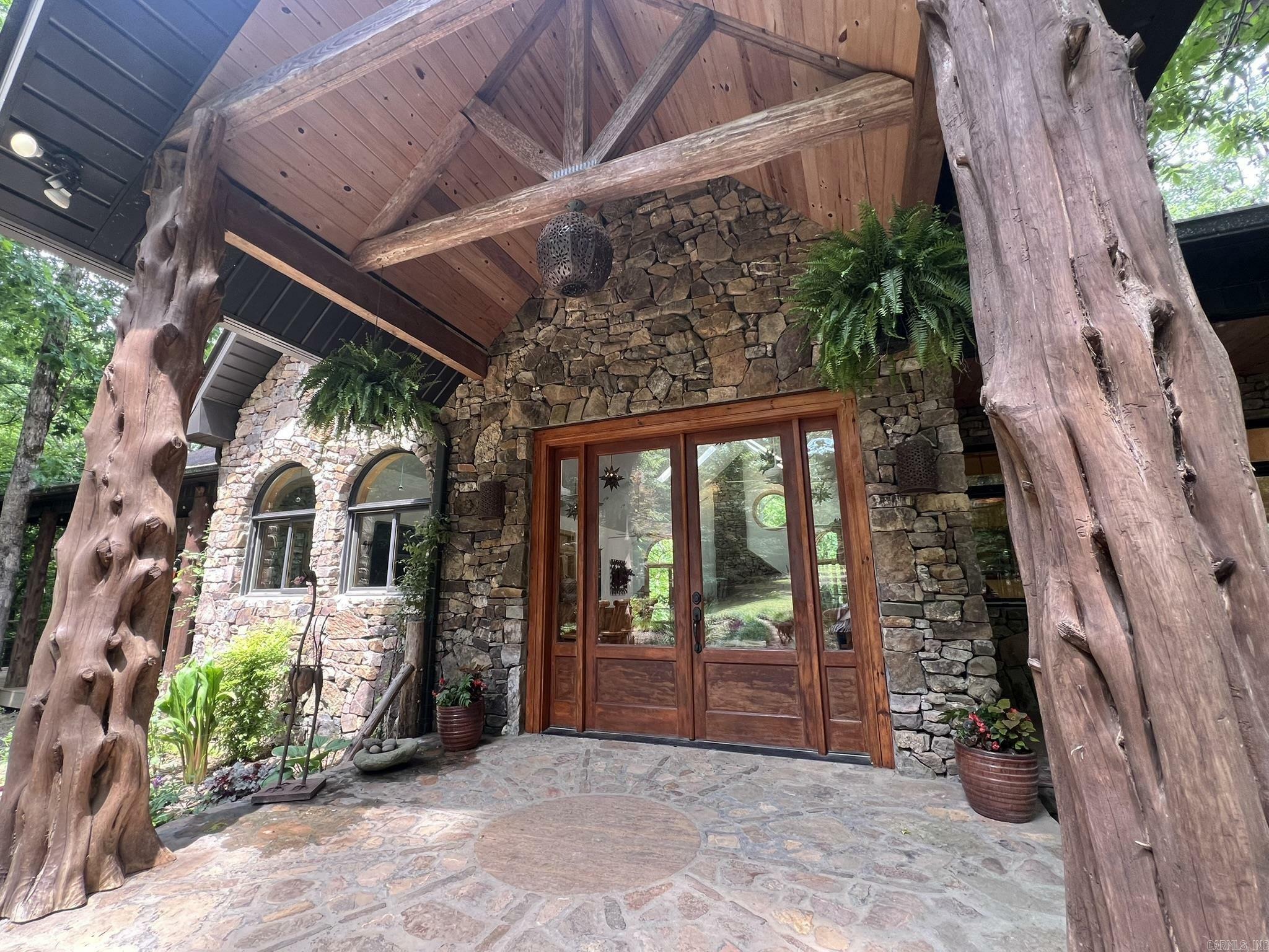 Property Photo: 137 Bucksnort Lane AR 71953