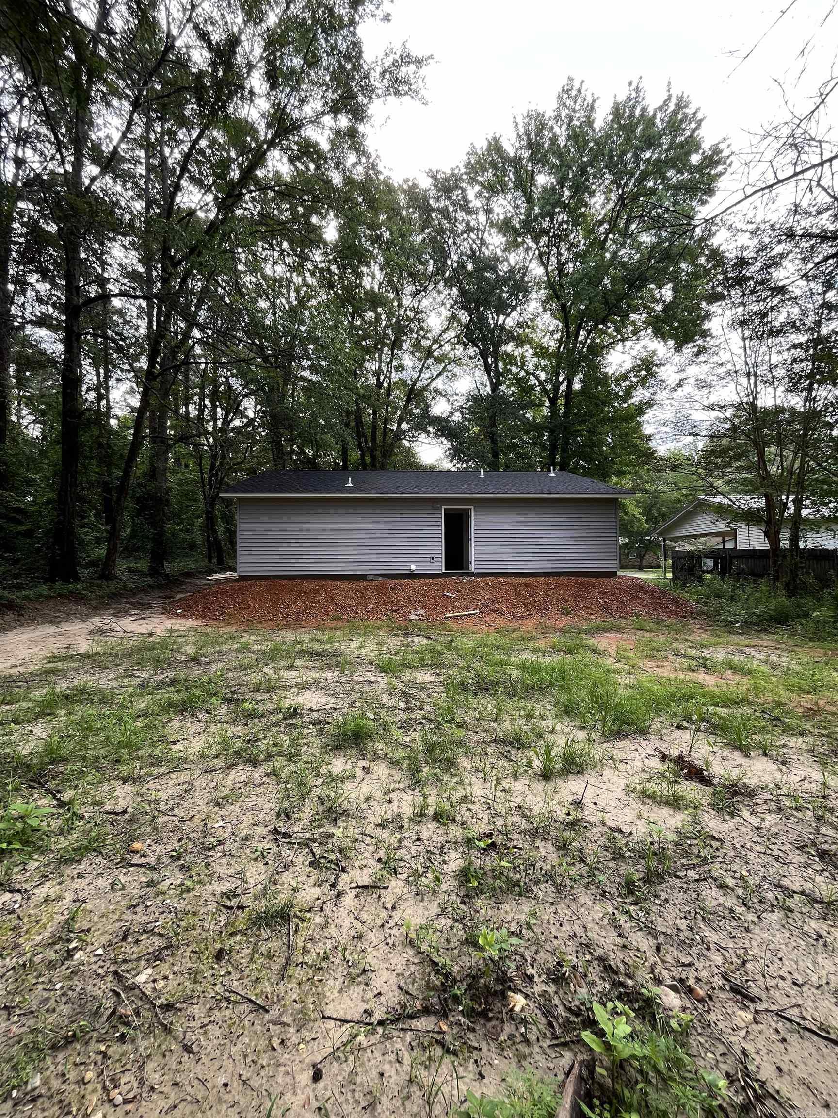 Property Photo:  1324 Maple Street  AR 72104 