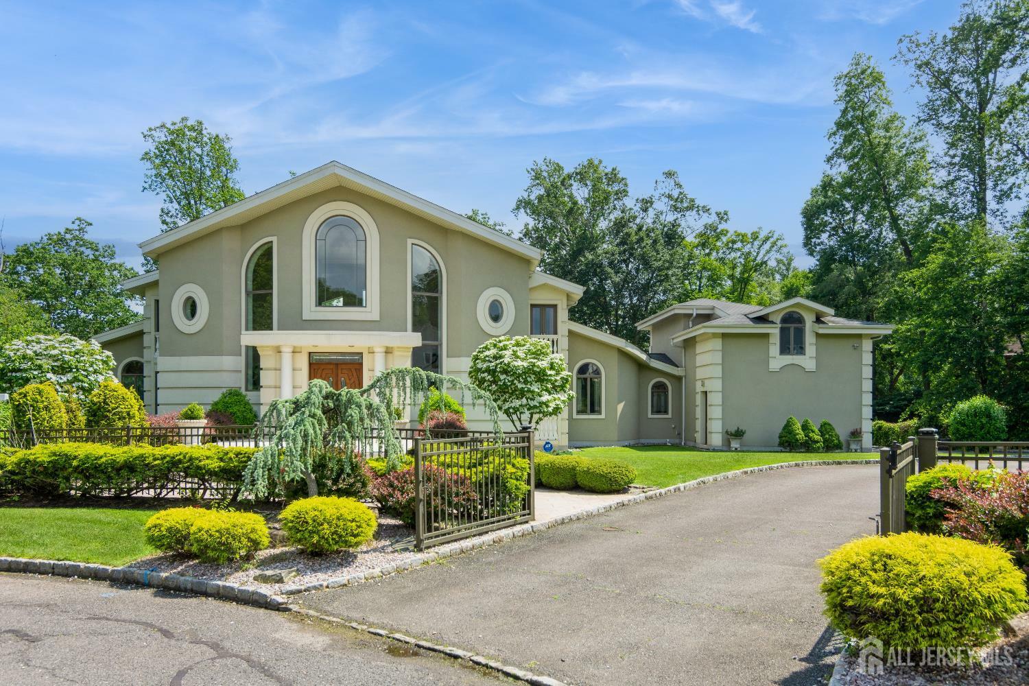 27 Mare Haven Court  North Brunswick NJ 08902 photo