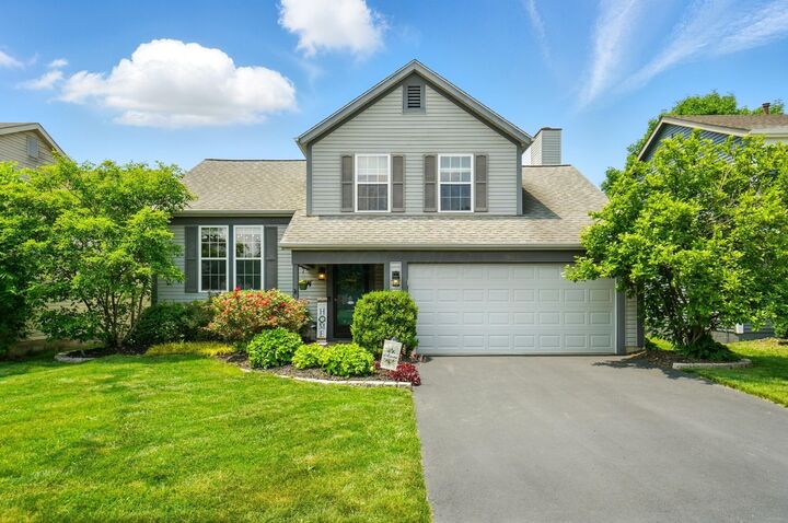 5888 Buechler Bend  Columbus OH 43228 photo