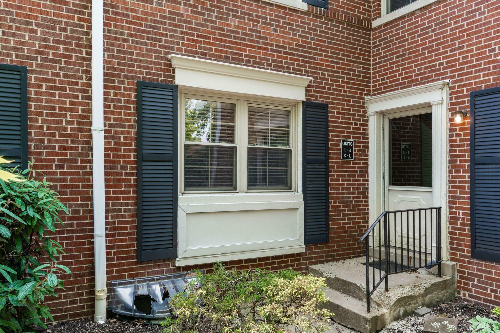 Property Photo:  1775 Northwest Court  OH 43212 