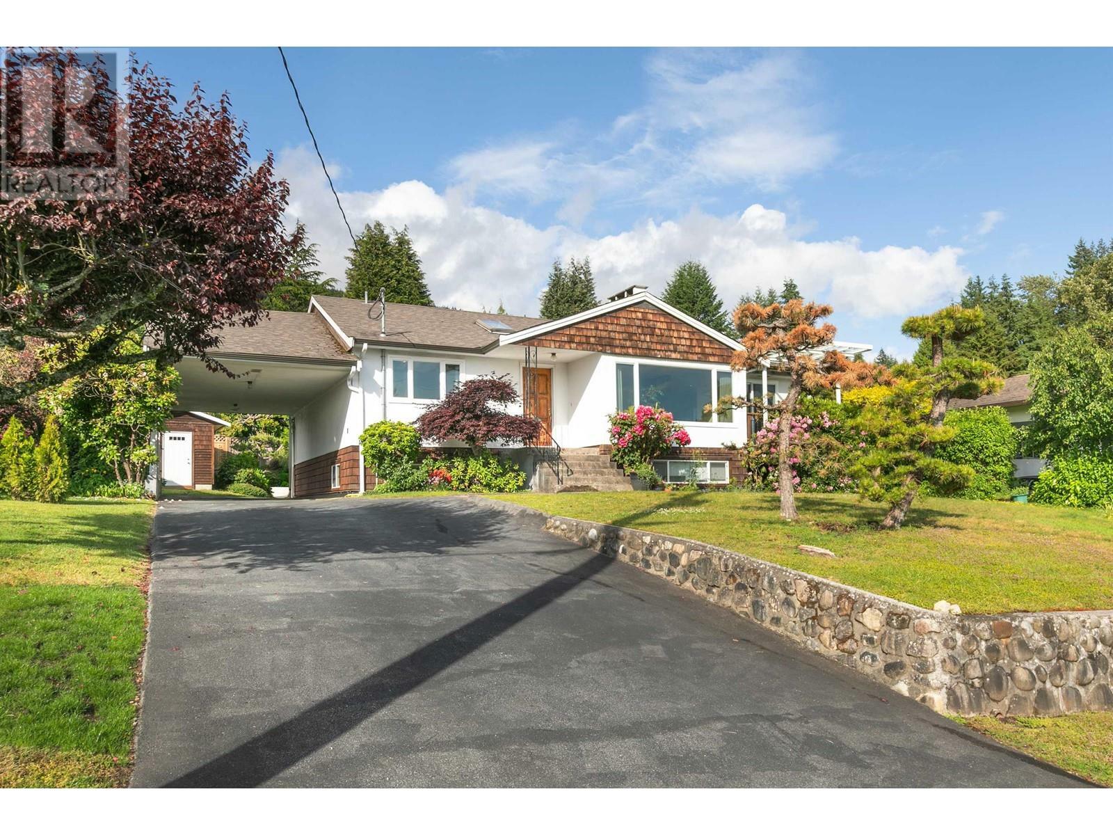 Property Photo:  480 Saville Crescent  BC V7N 3B1 