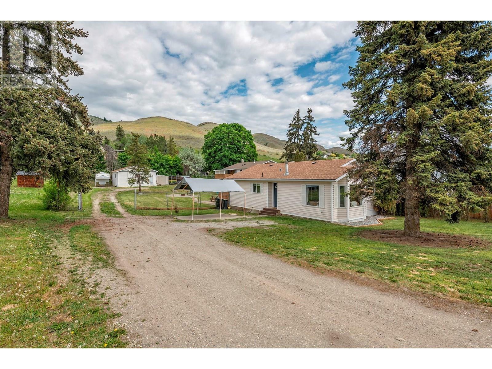 Property Photo: 6111 Bella Vista Road BC V1H 1B4