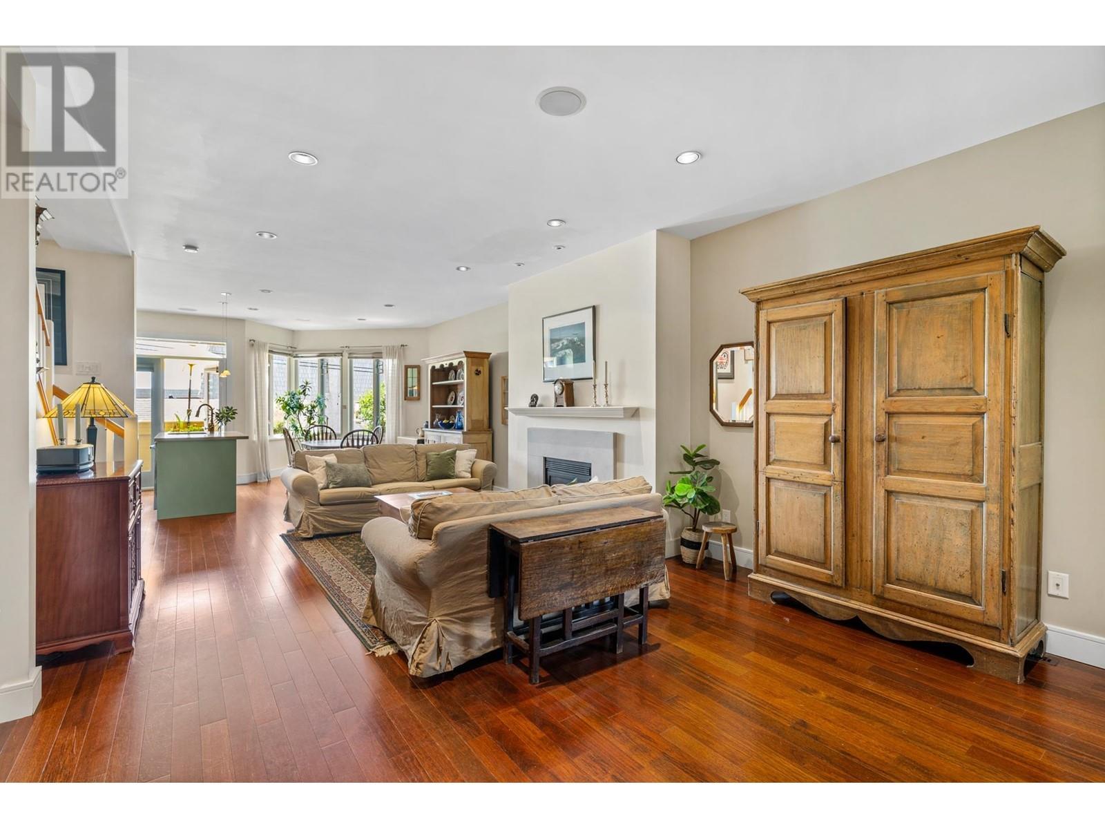 Property Photo: 263 West 5th Street BC V7M 1J9
