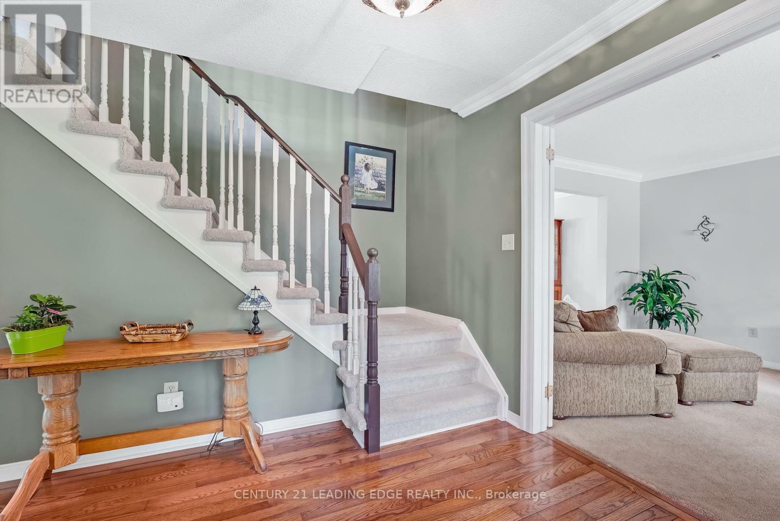 Property Photo: 40 Birchard Boulevard ON L0G 1M0