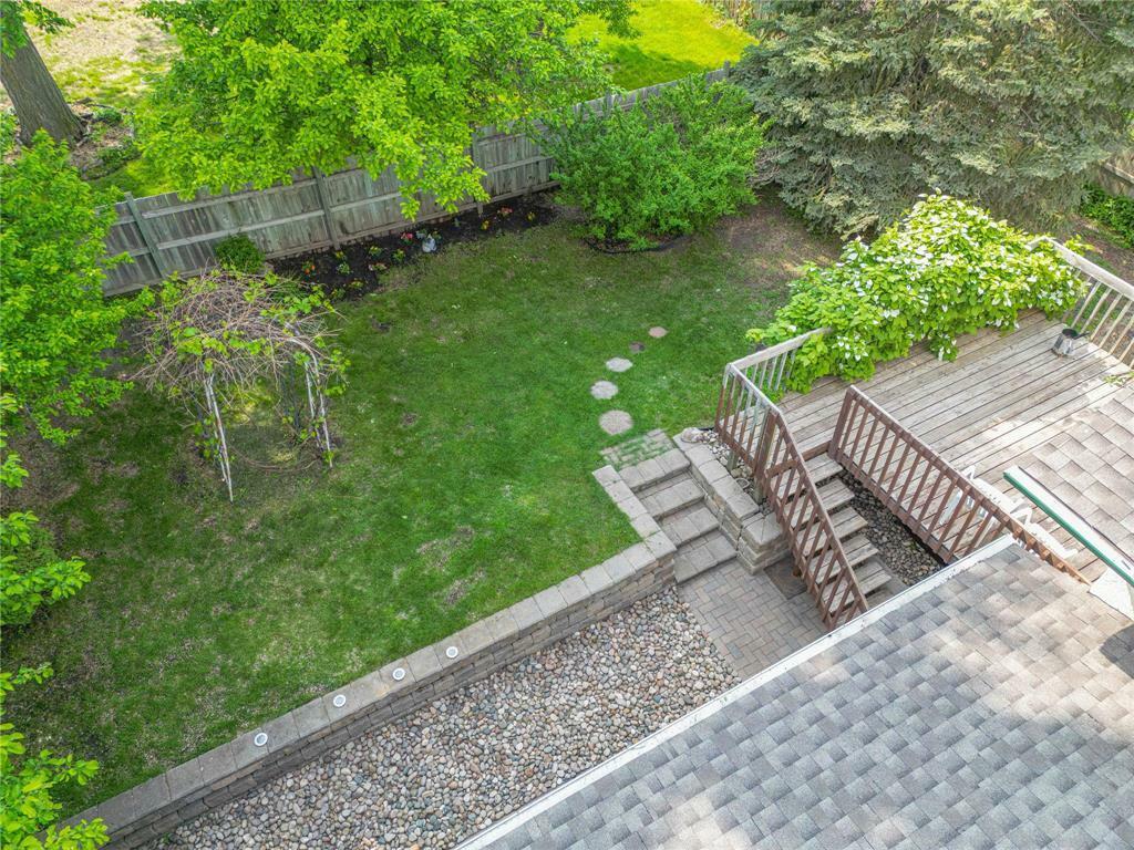 Property Photo: 8 Memorial Crescent MB R7B 3K1