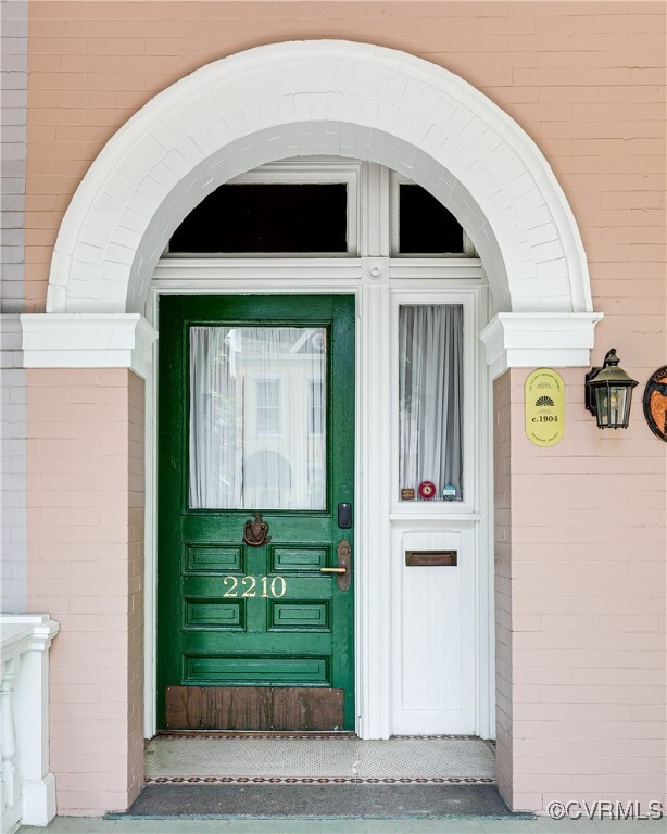 Property Photo: 2210 Stuart Avenue VA 23220