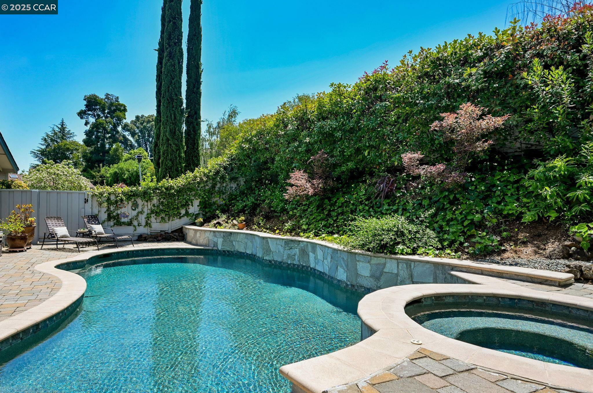 Property Photo: 2 Kulani Ln CA 94523