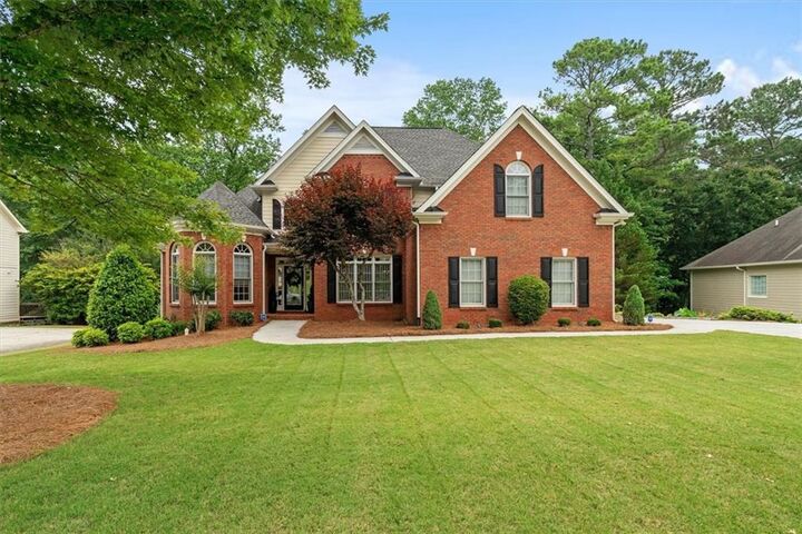 Property Photo:  1012 Chestnut Creek Drive  GA 30180 