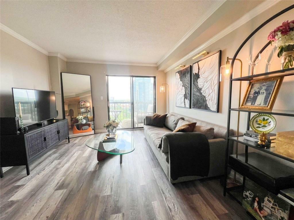 Property Photo: 795 Hammond Drive 1802 GA 30328