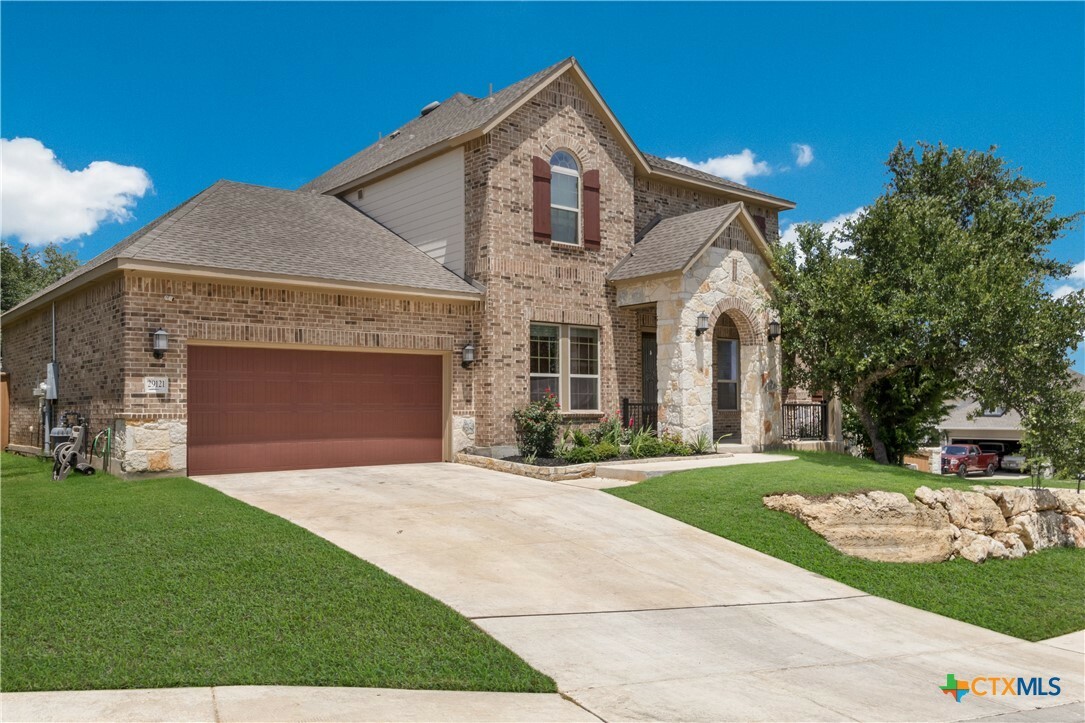 Property Photo: 29121 Ismorada TX 78260