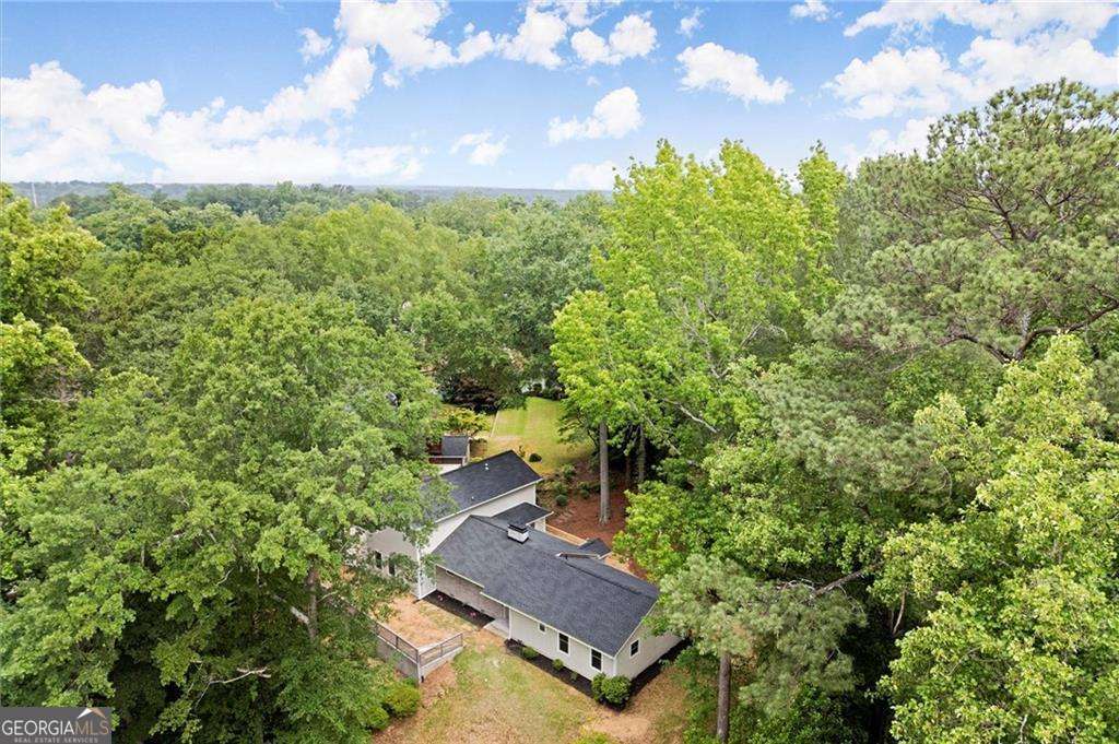Property Photo: 6405 Cherry Tree Lane GA 30328