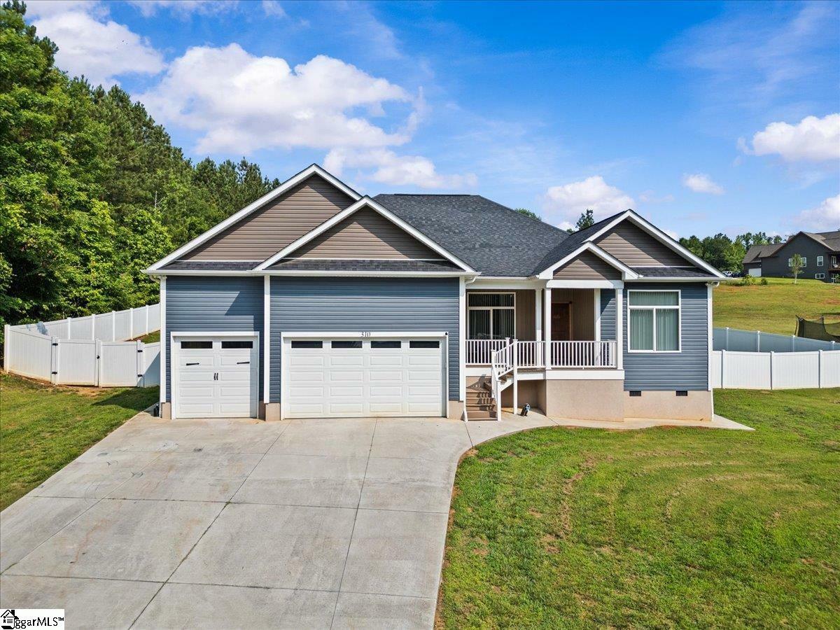 Property Photo: 310 Hammond Circle SC 29621