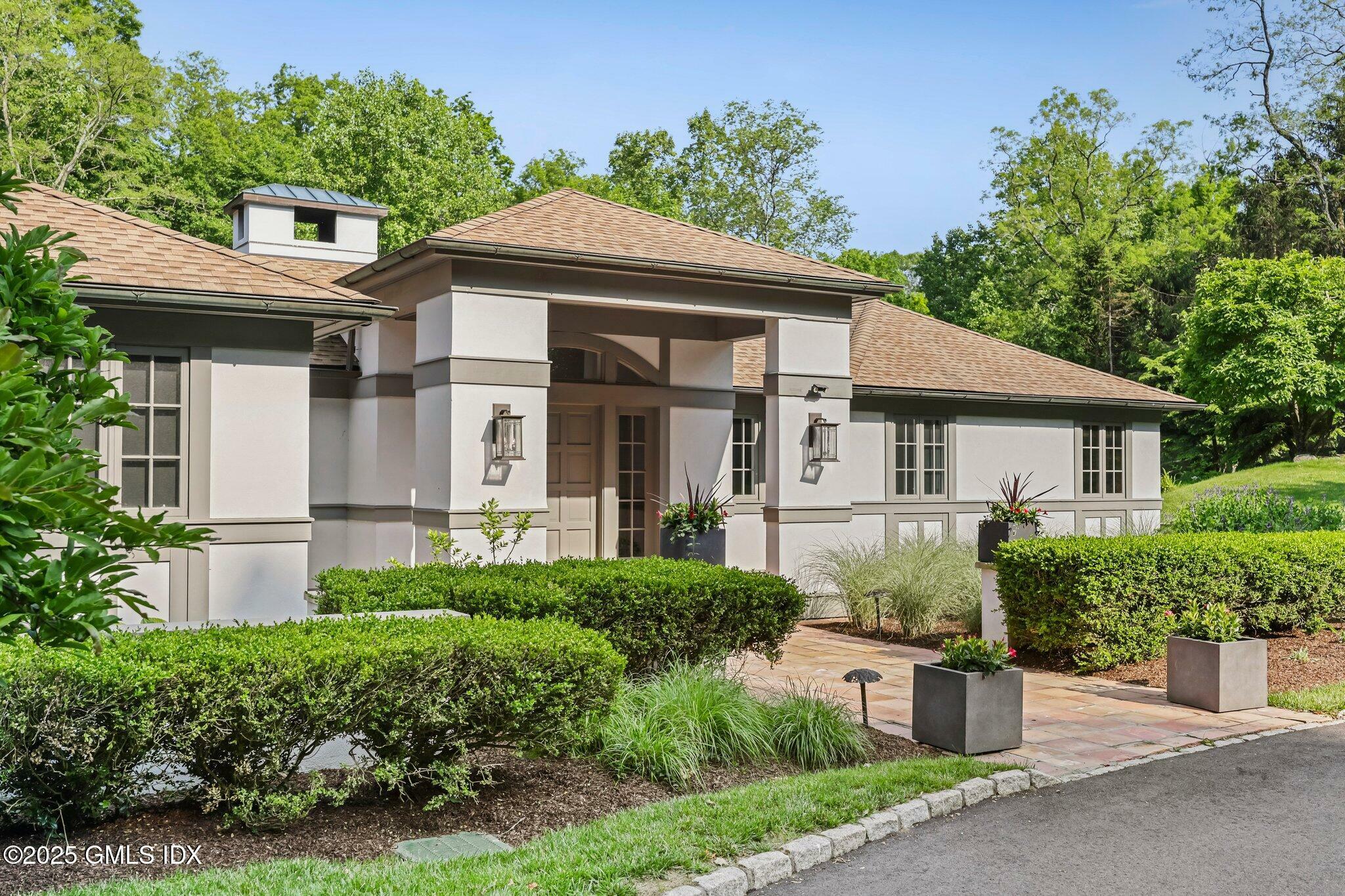 Property Photo:  522 North Street  CT 06830 