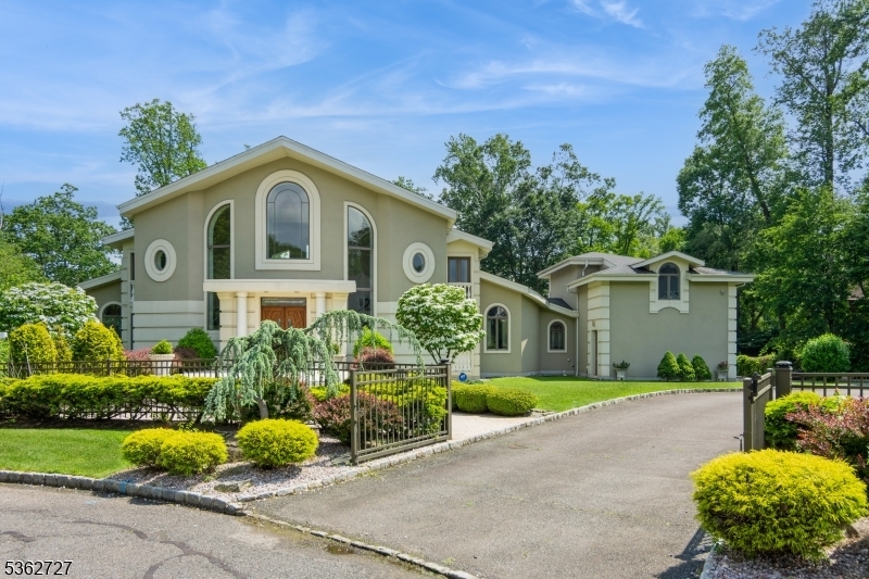 27 Mare Haven Ct  North Brunswick Twp. NJ 08902 photo