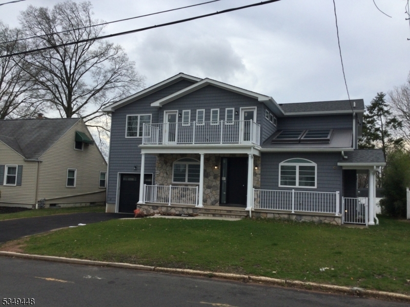 Property Photo:  426 Inwood Rd  NJ 07036 