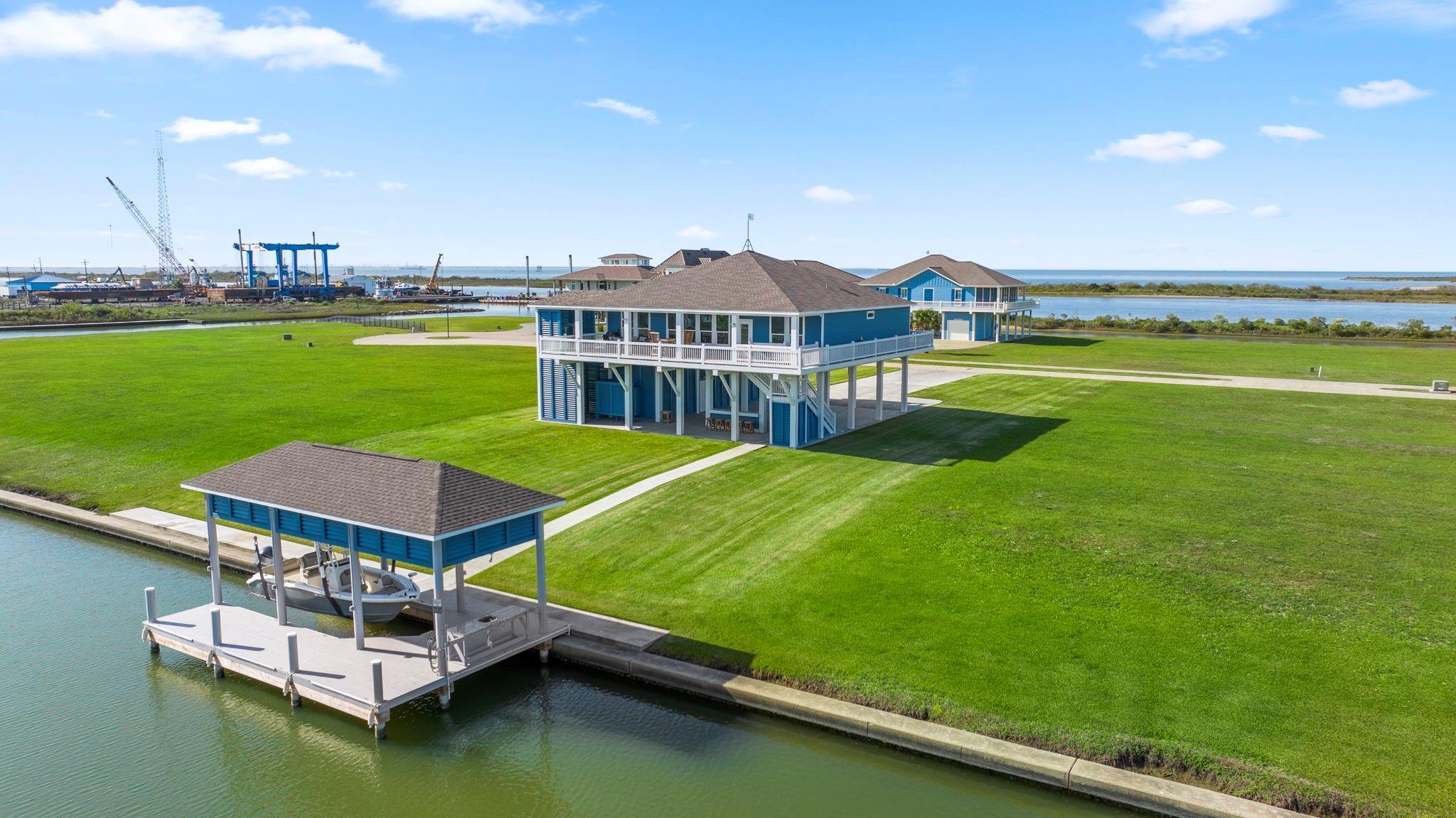 Property Photo: 1816 Laguna Harbor Estate Boulevard TX 77650