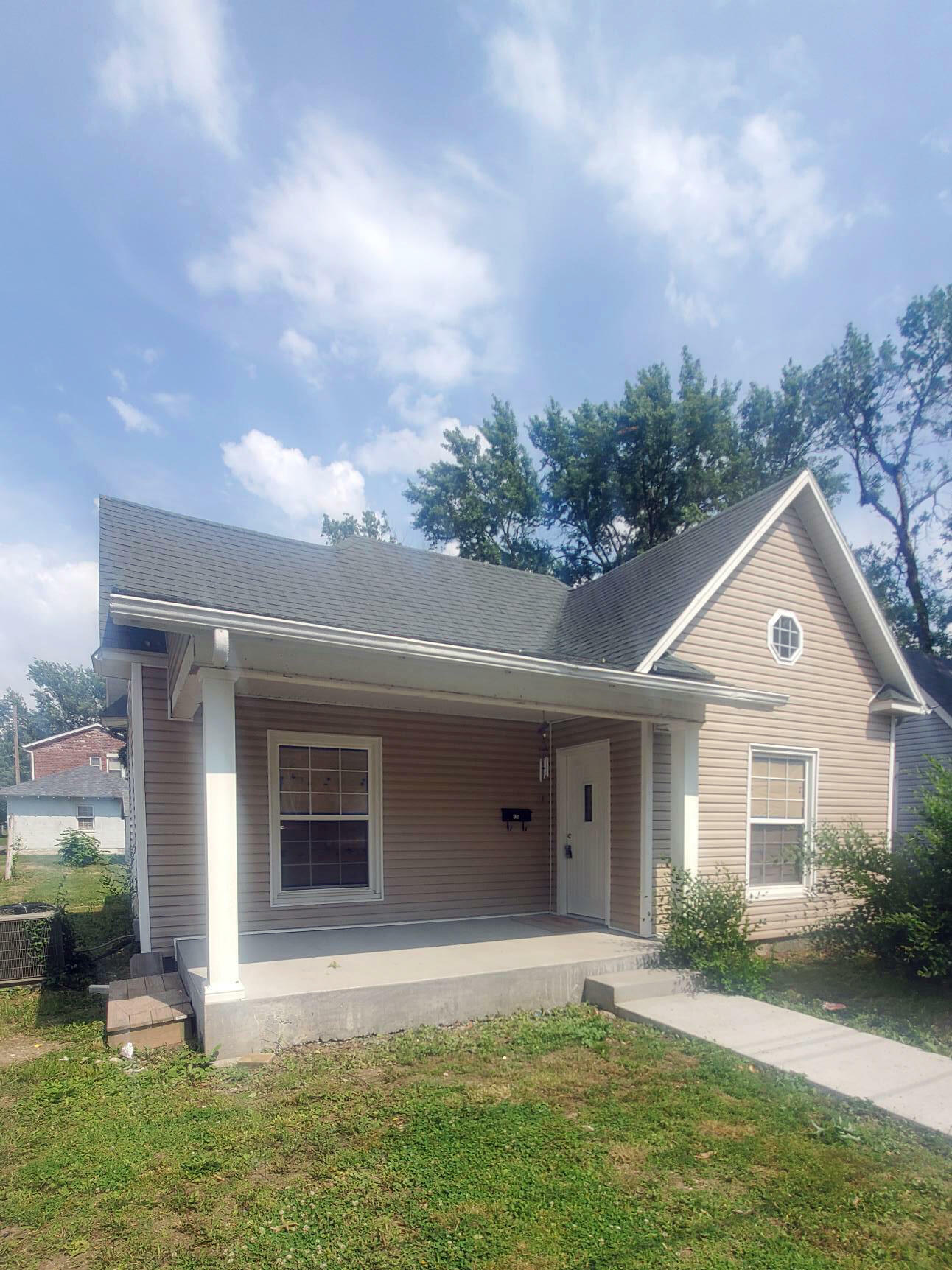 Property Photo: 824 N Washington Street MO 65265