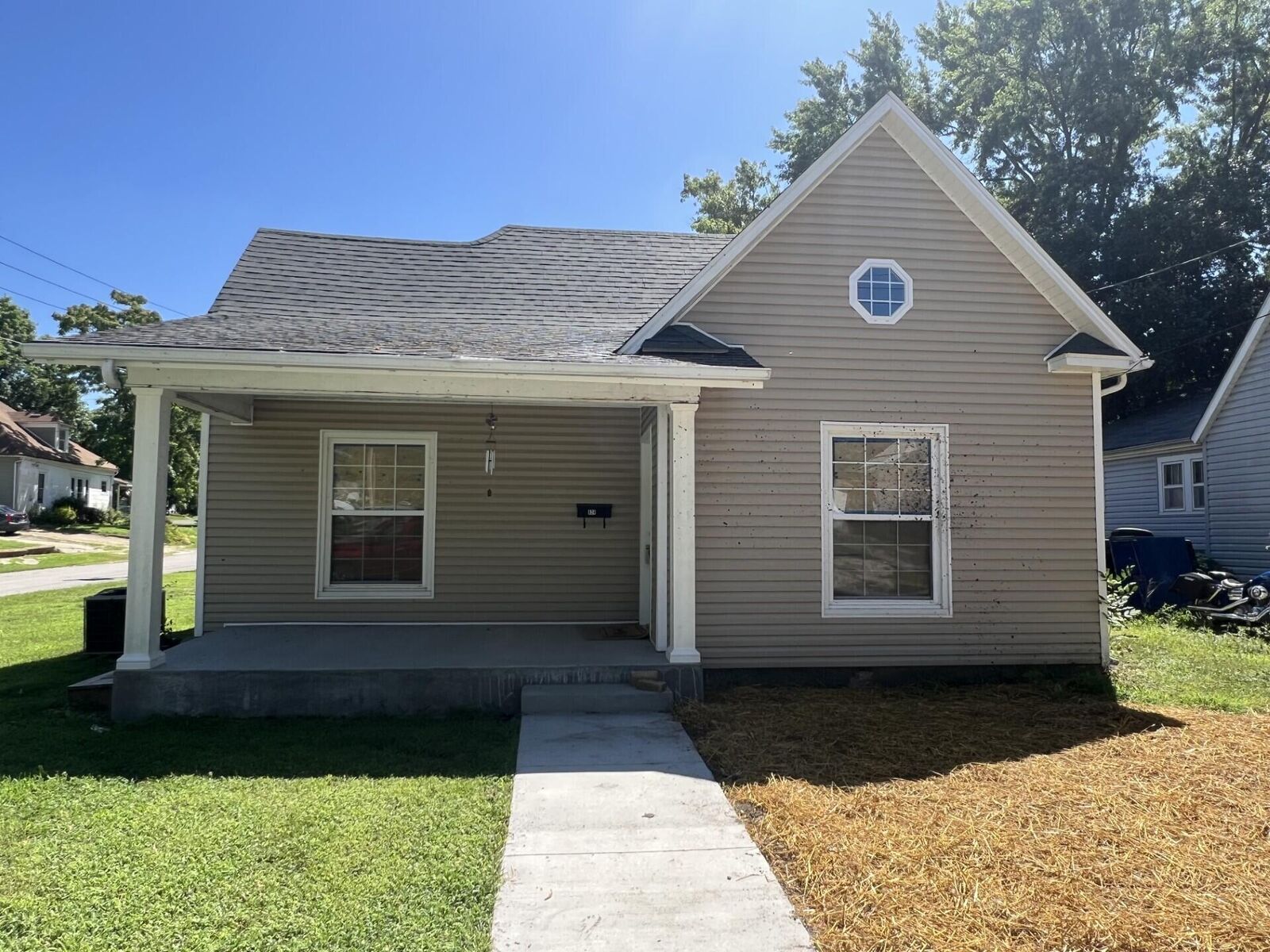 Property Photo: 824 N Washington Street MO 65265
