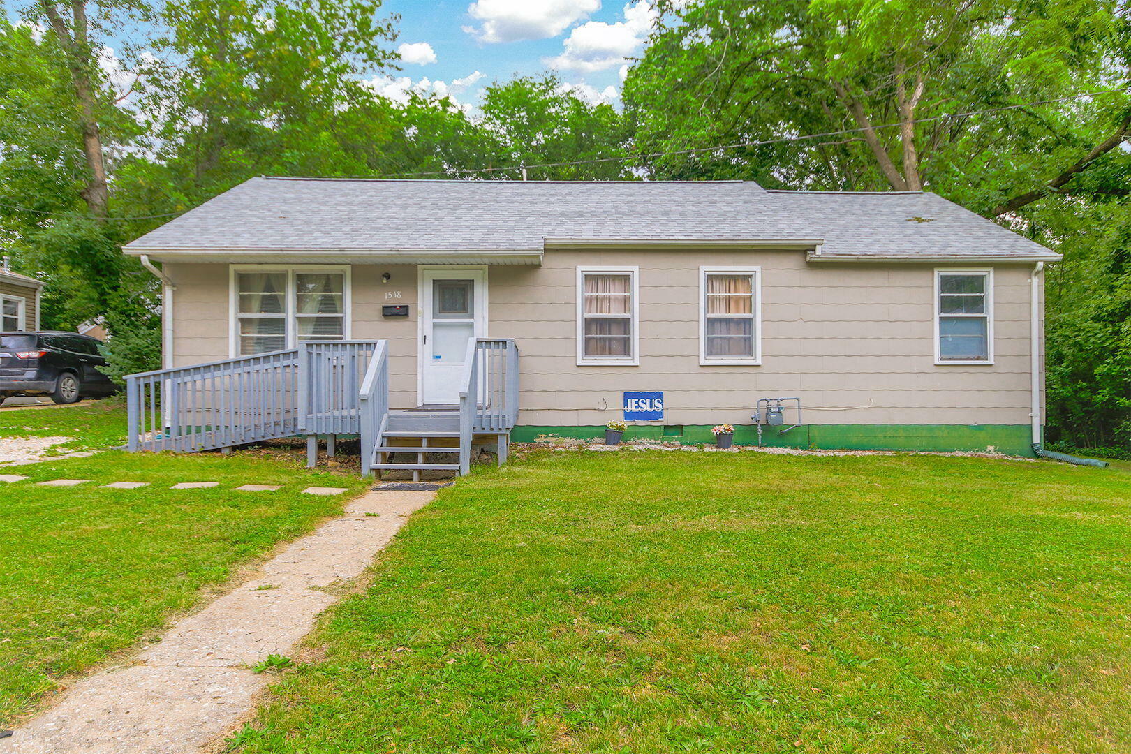 Property Photo: 1518 West Street MO 65265