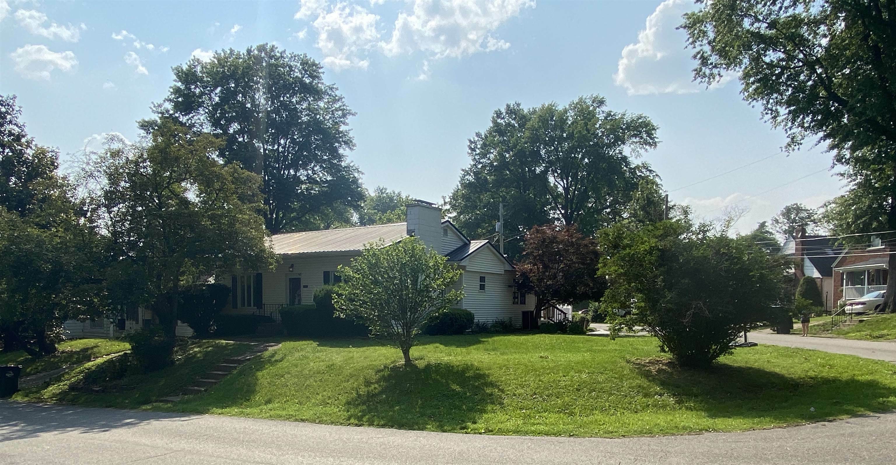 Property Photo: 1666 Glenway Lane WV 25701