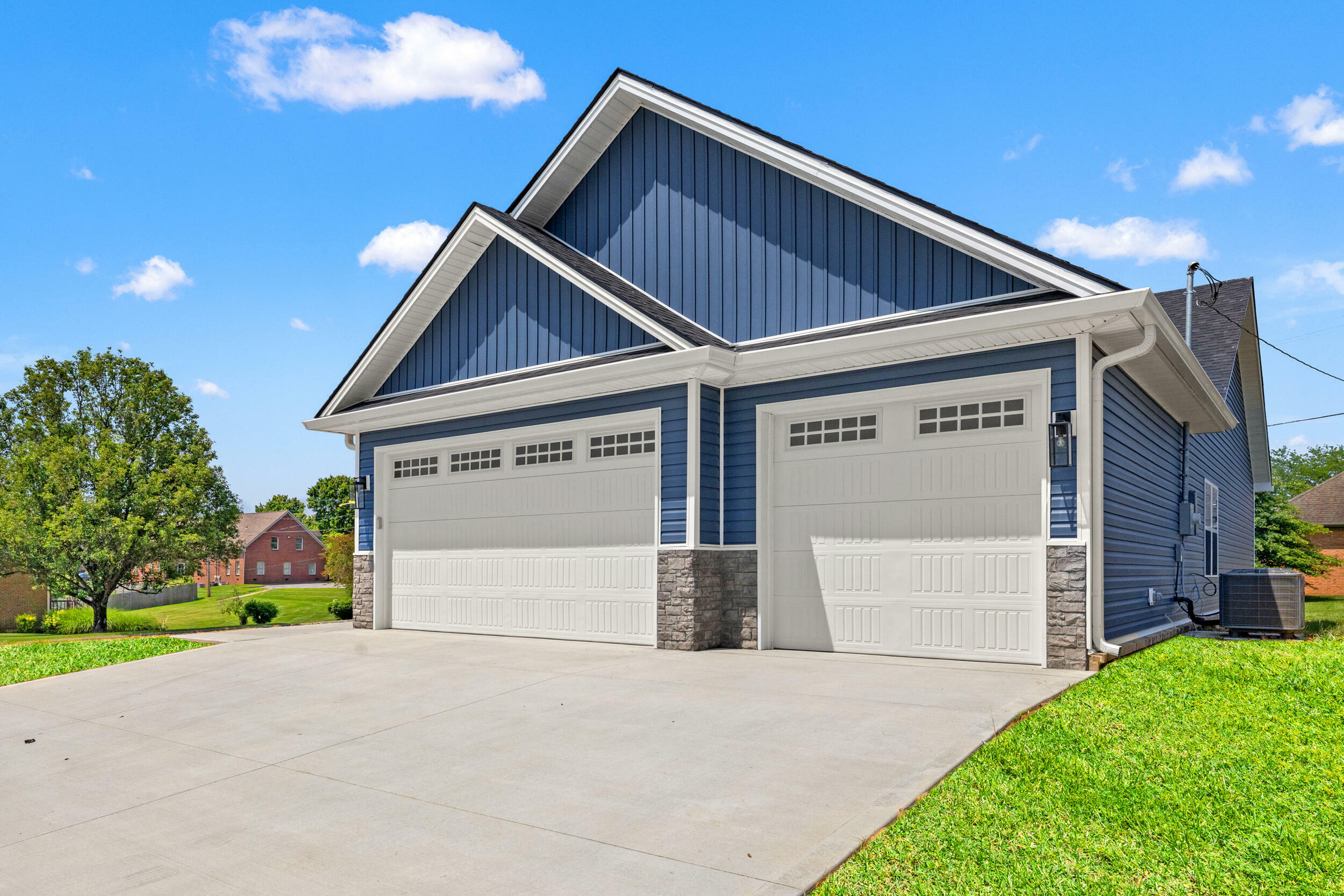 Property Photo: 1038 Tamworth Lane KY 40601