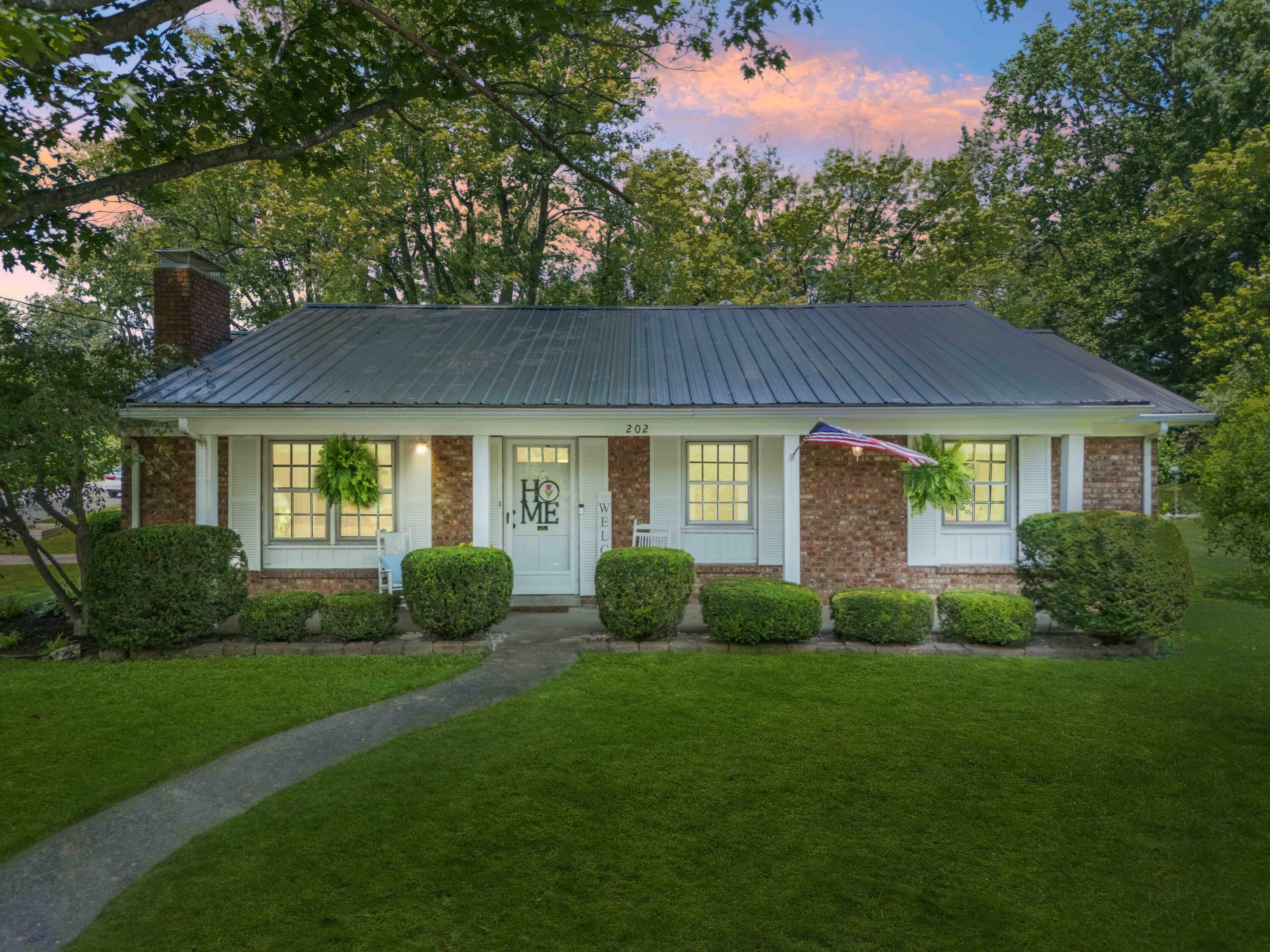 Property Photo: 202 Leimaur Drive KY 40475
