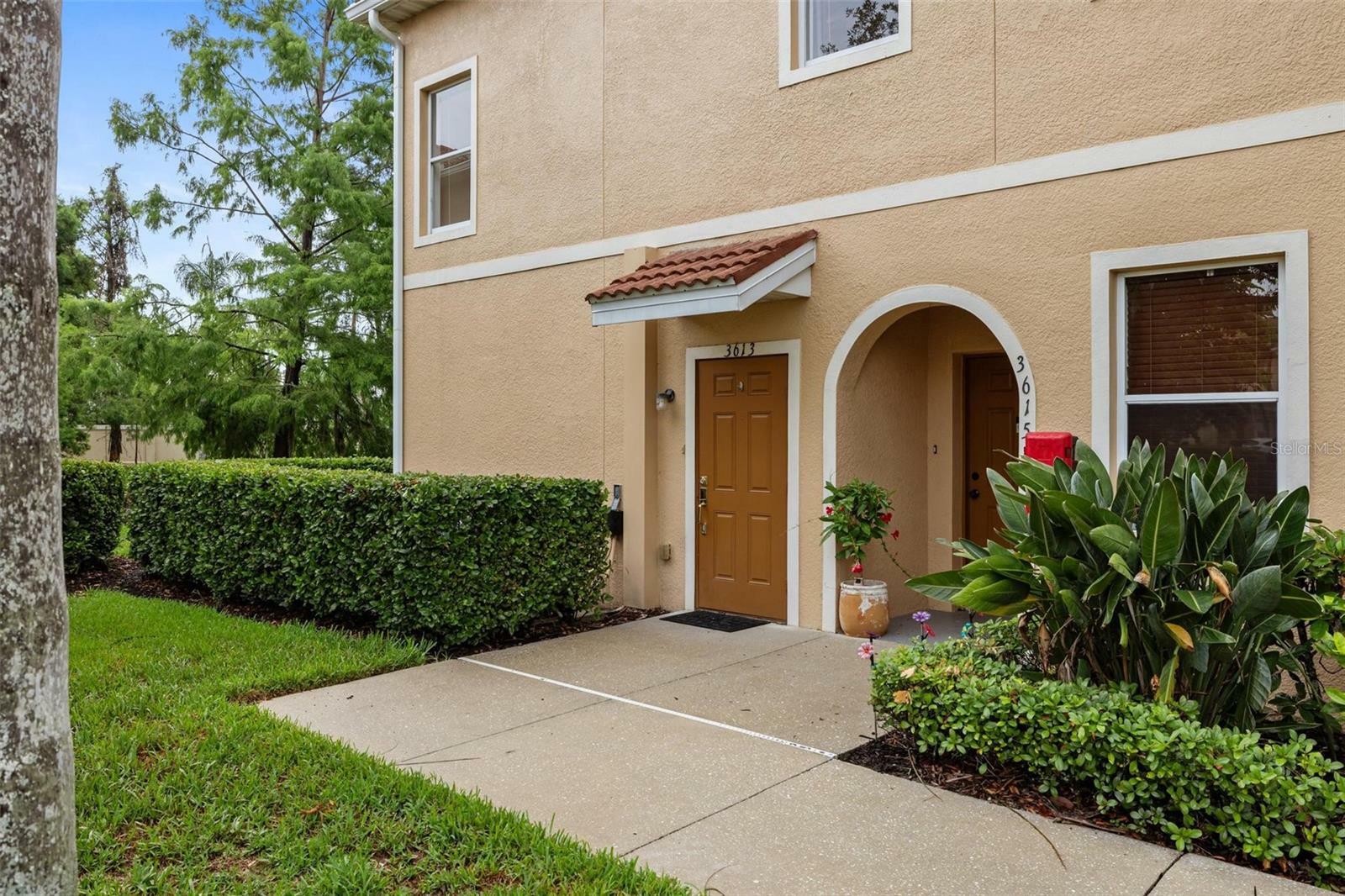 Property Photo: 3613 Parkridge Circle 11-201 FL 34243