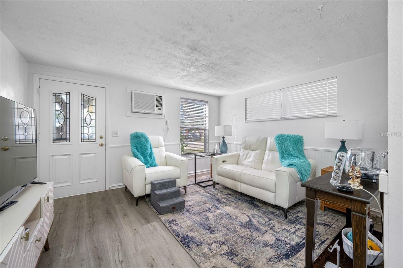 Property Photo: 616 Dogwood Court FL 34698