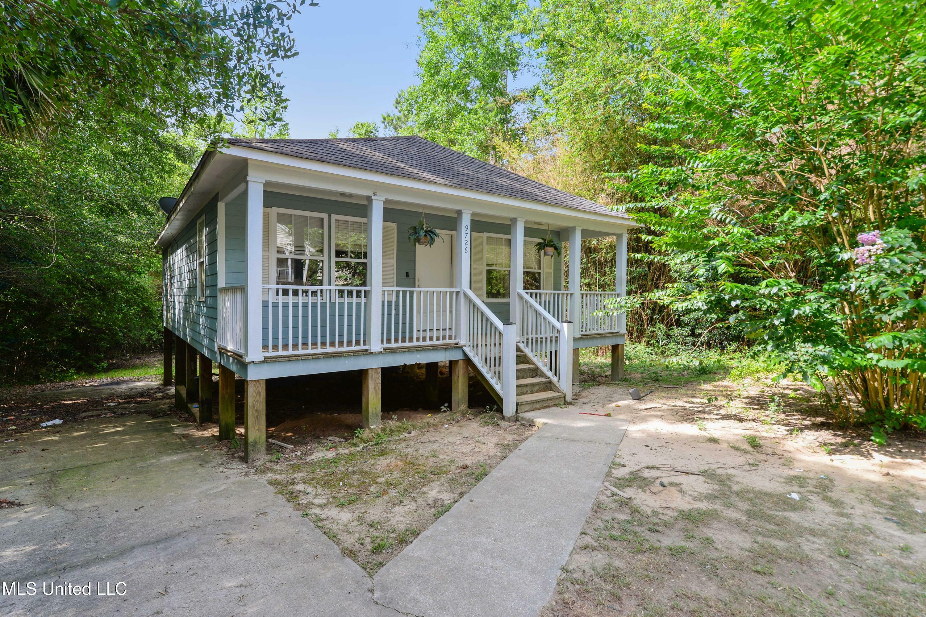 Property Photo: 9726 Limu Place MS 39525