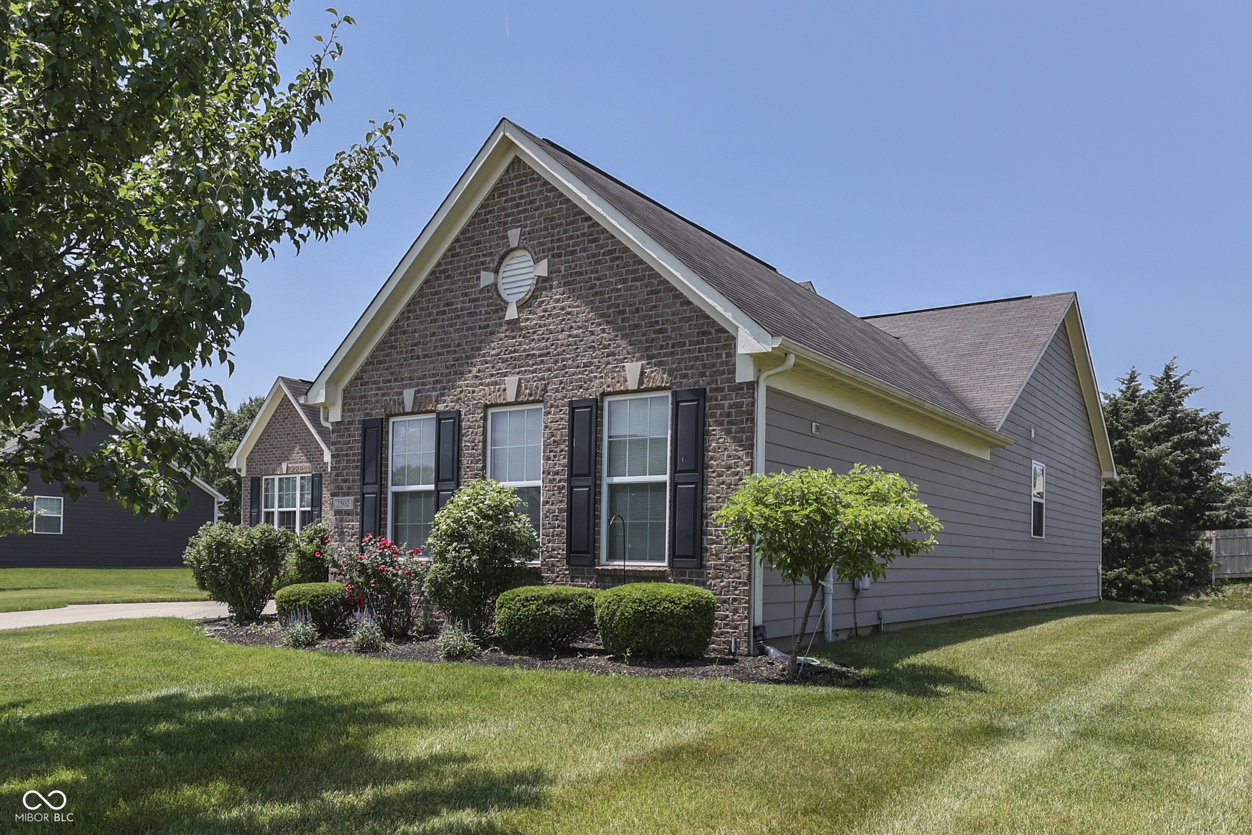 Property Photo: 2502 Colinbrook Parkway IN 46143