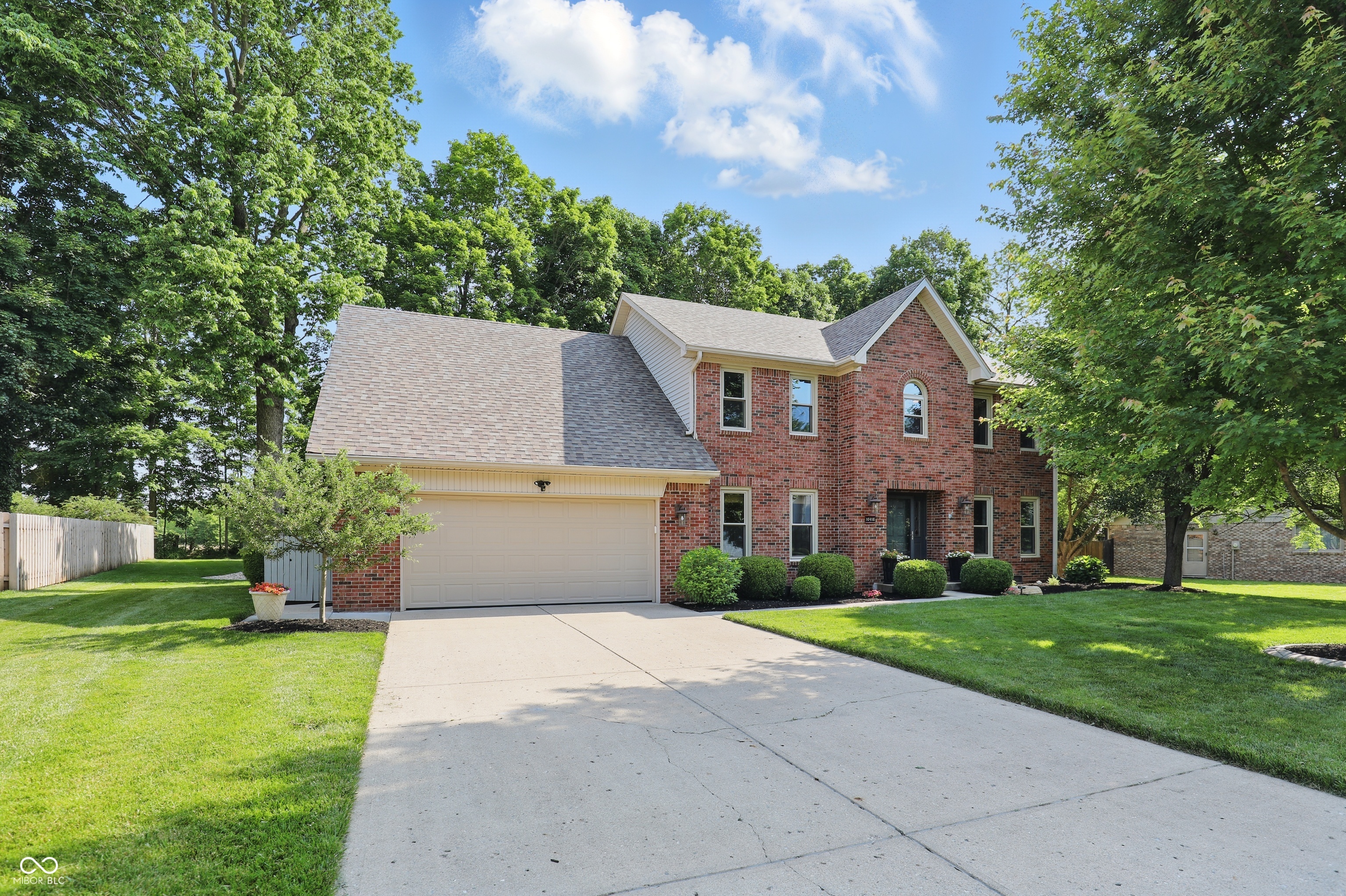 Property Photo: 10418 Forest Creek Drive IN 46239