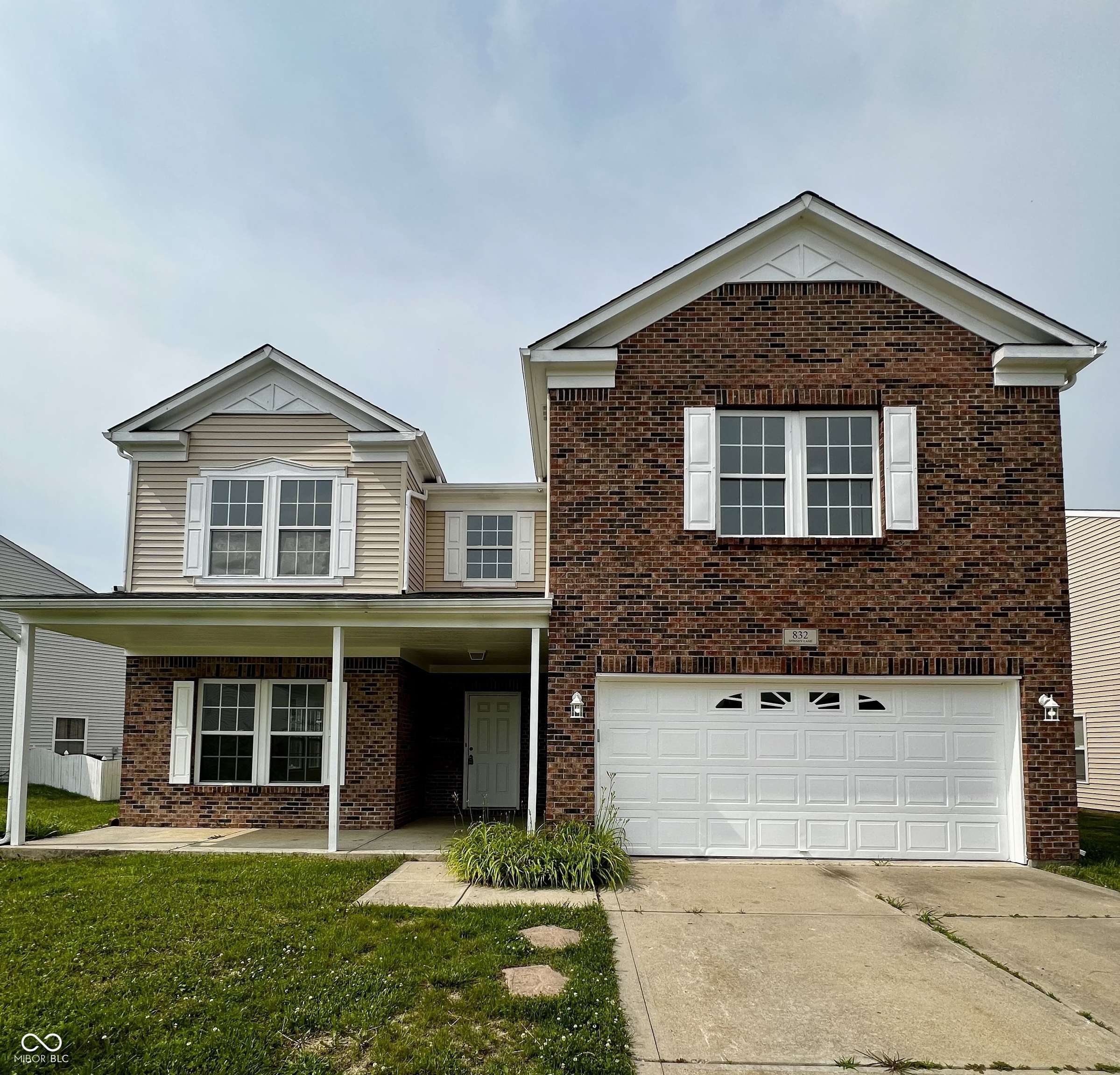 Property Photo: 832 Spinney Lane IN 46184
