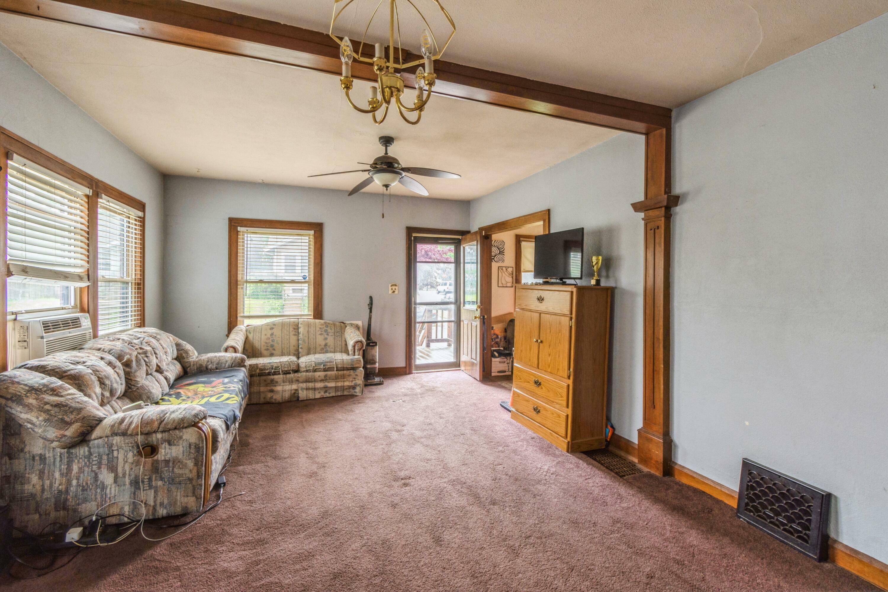 Property Photo: 2621 Cottonwood Ct WI 53402