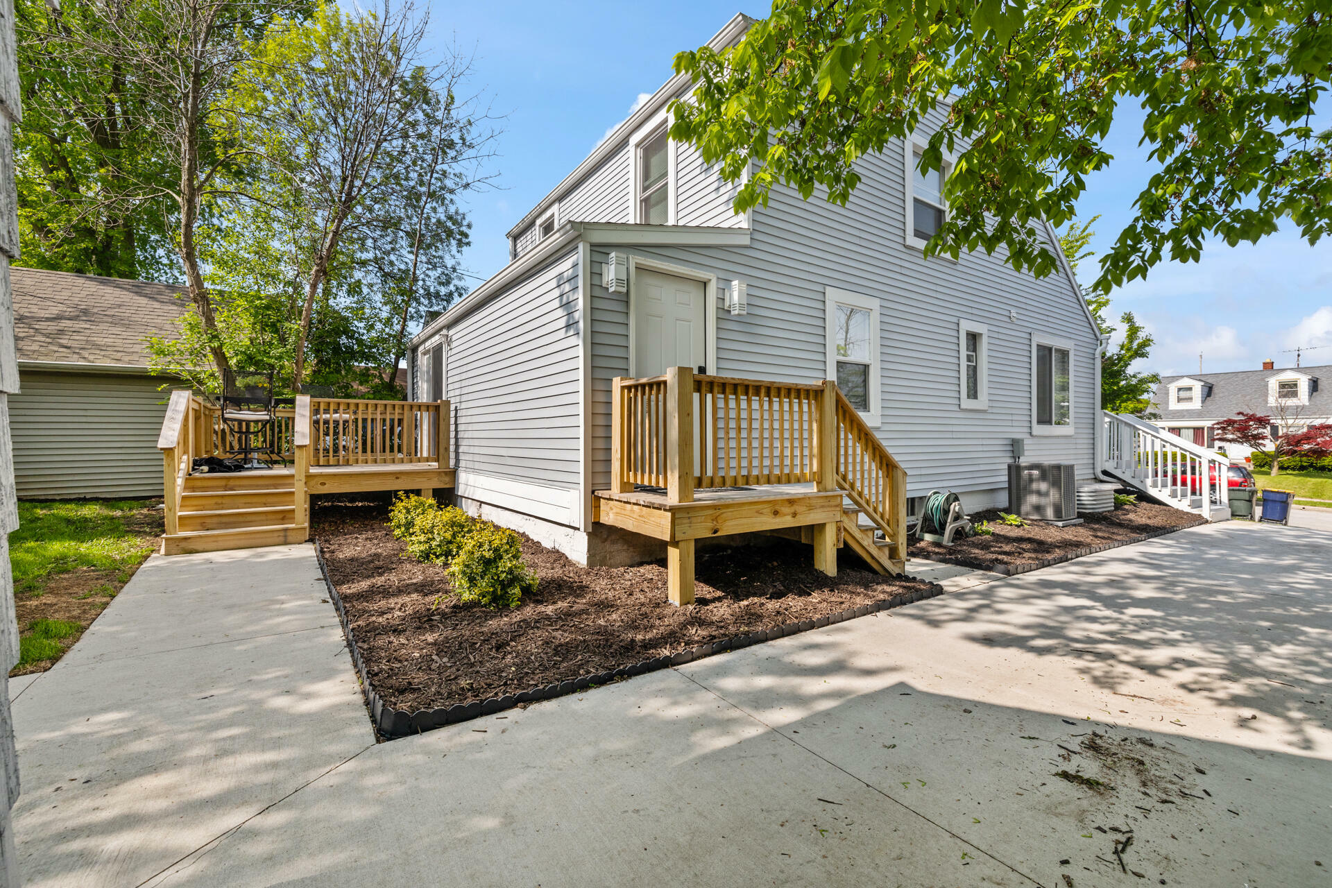Property Photo: 1514 S 96th St WI 53214