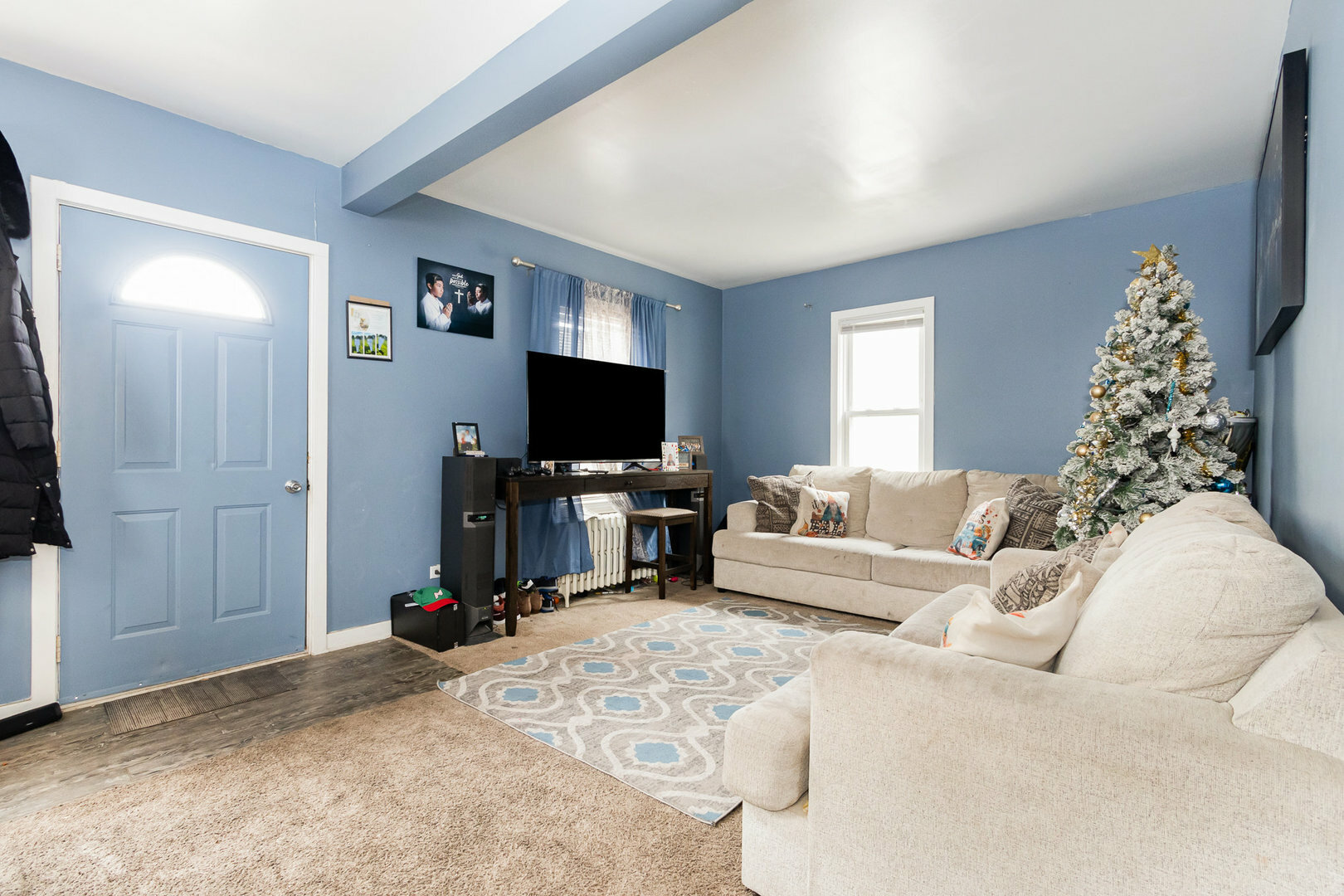 Property Photo:  913 Otis Avenue  IL 60436 