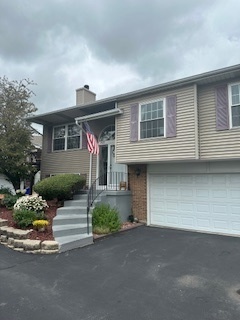 Property Photo: 7612 W Saint Francis Road 7612 IL 60423