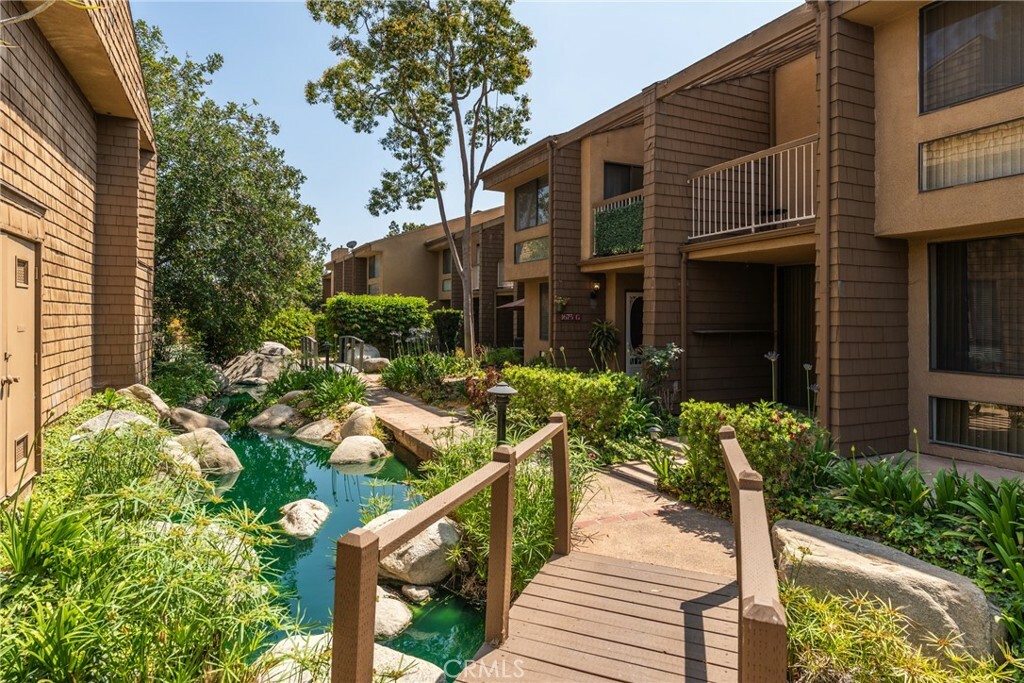 Property Photo:  1675 W Lambert Road G  CA 90631 