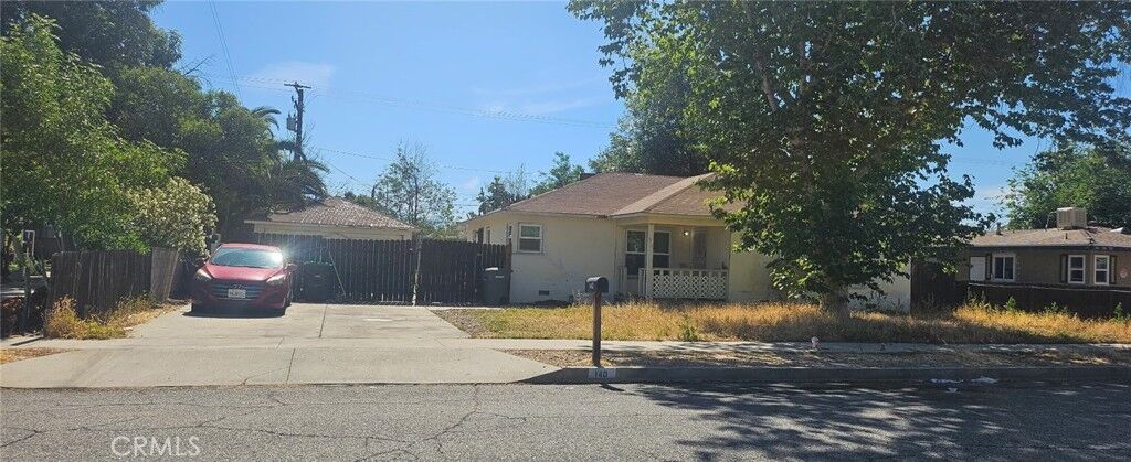 Property Photo:  140 S Thompson Street  CA 92543 